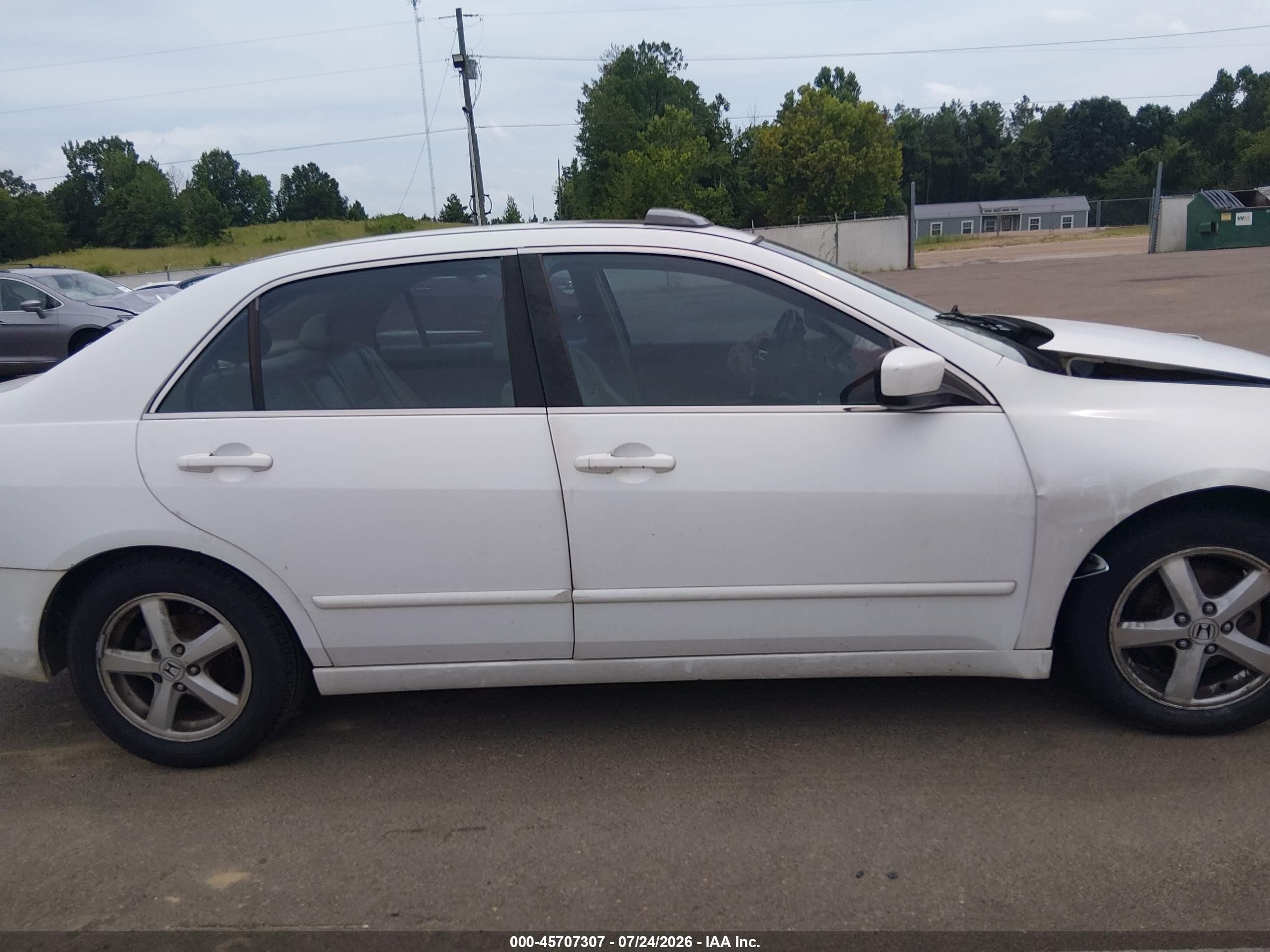 2003 Honda Accord 2.4 Ex Белый vin: 1HGCM56623A033334