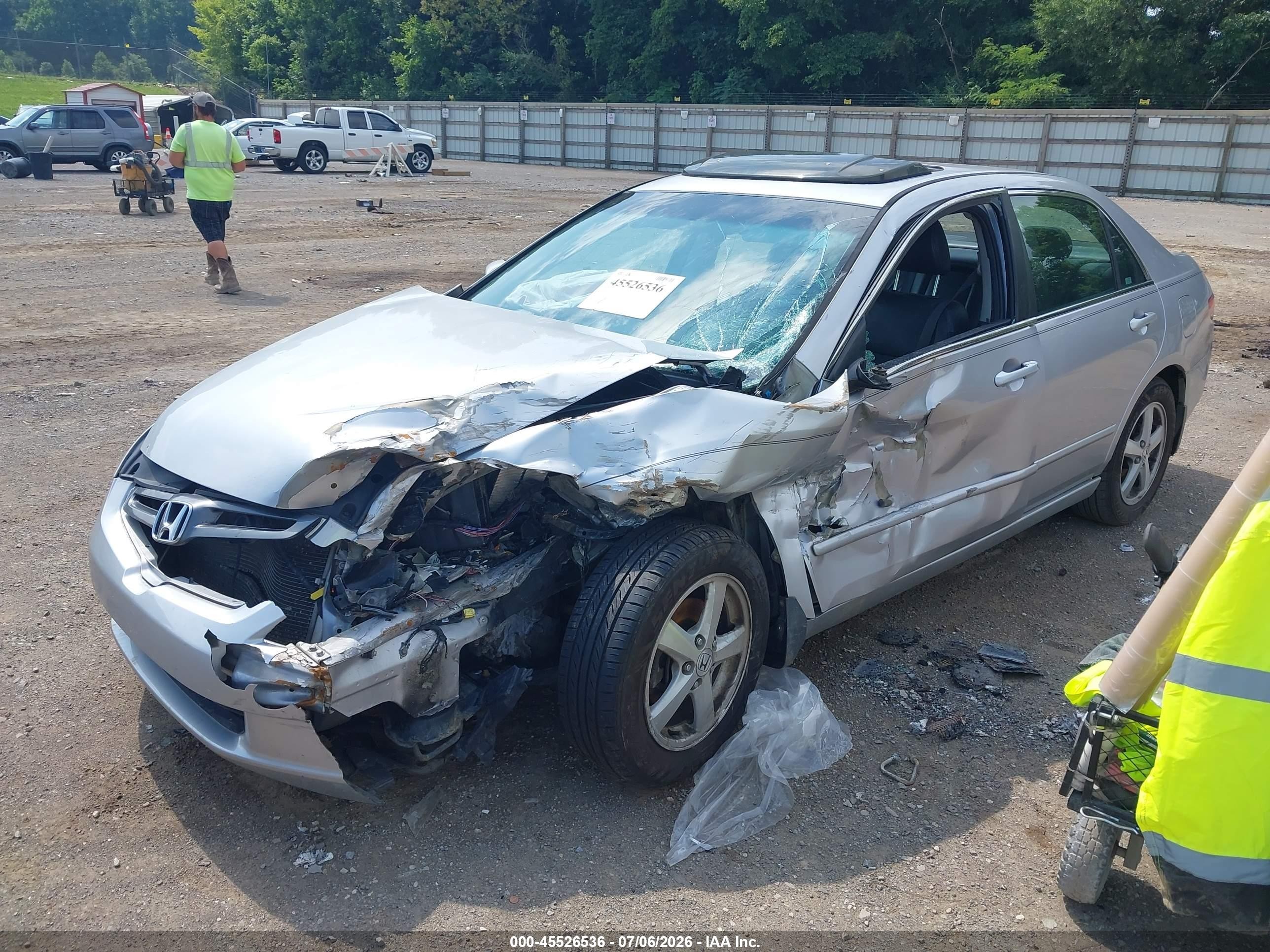 2003 Honda Accord Sdn Ex Silver vin: 1HGCM56623A092755