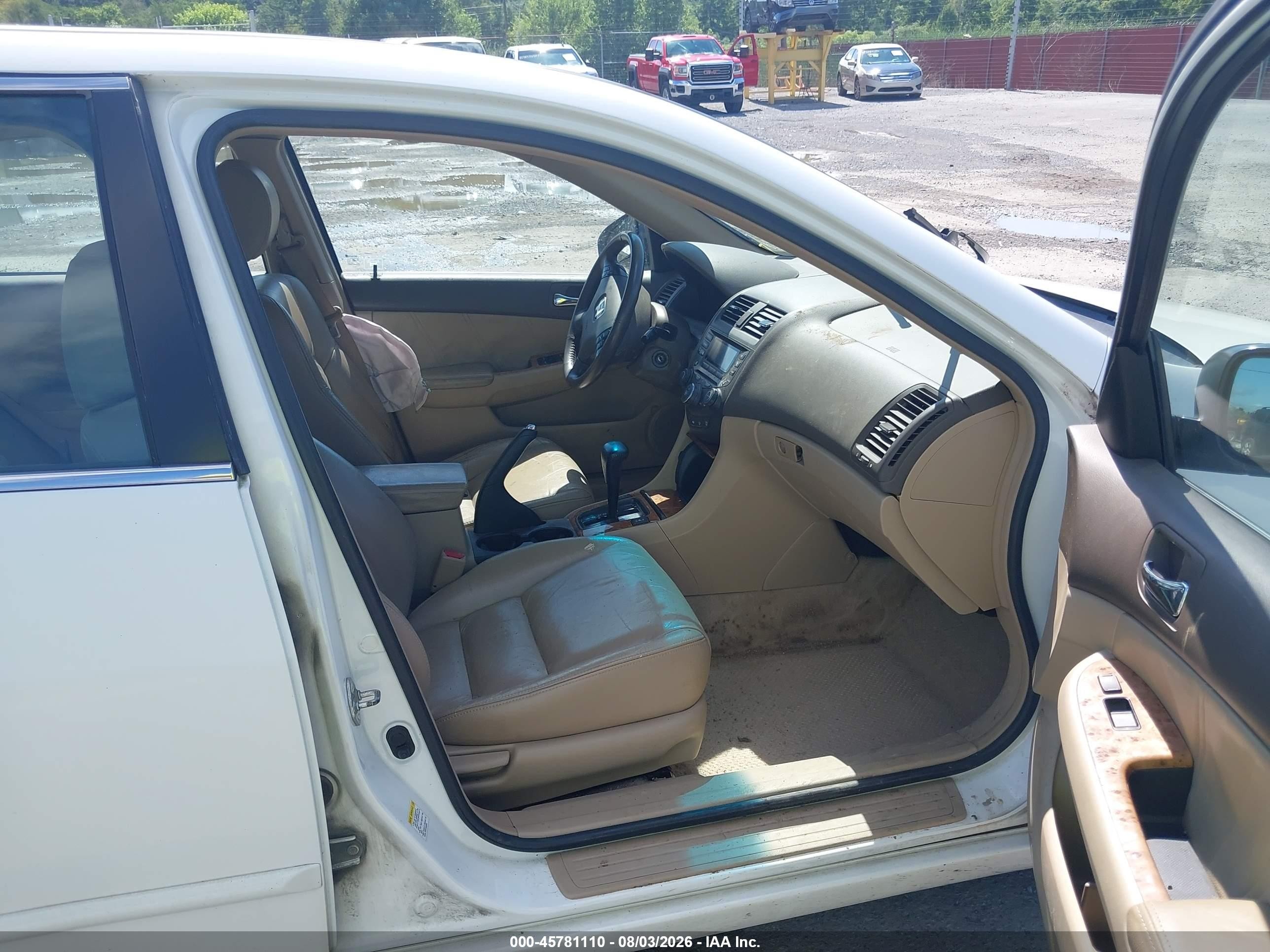 2003 Honda Accord 2.4 Ex Белый vin: 1HGCM56633A080758