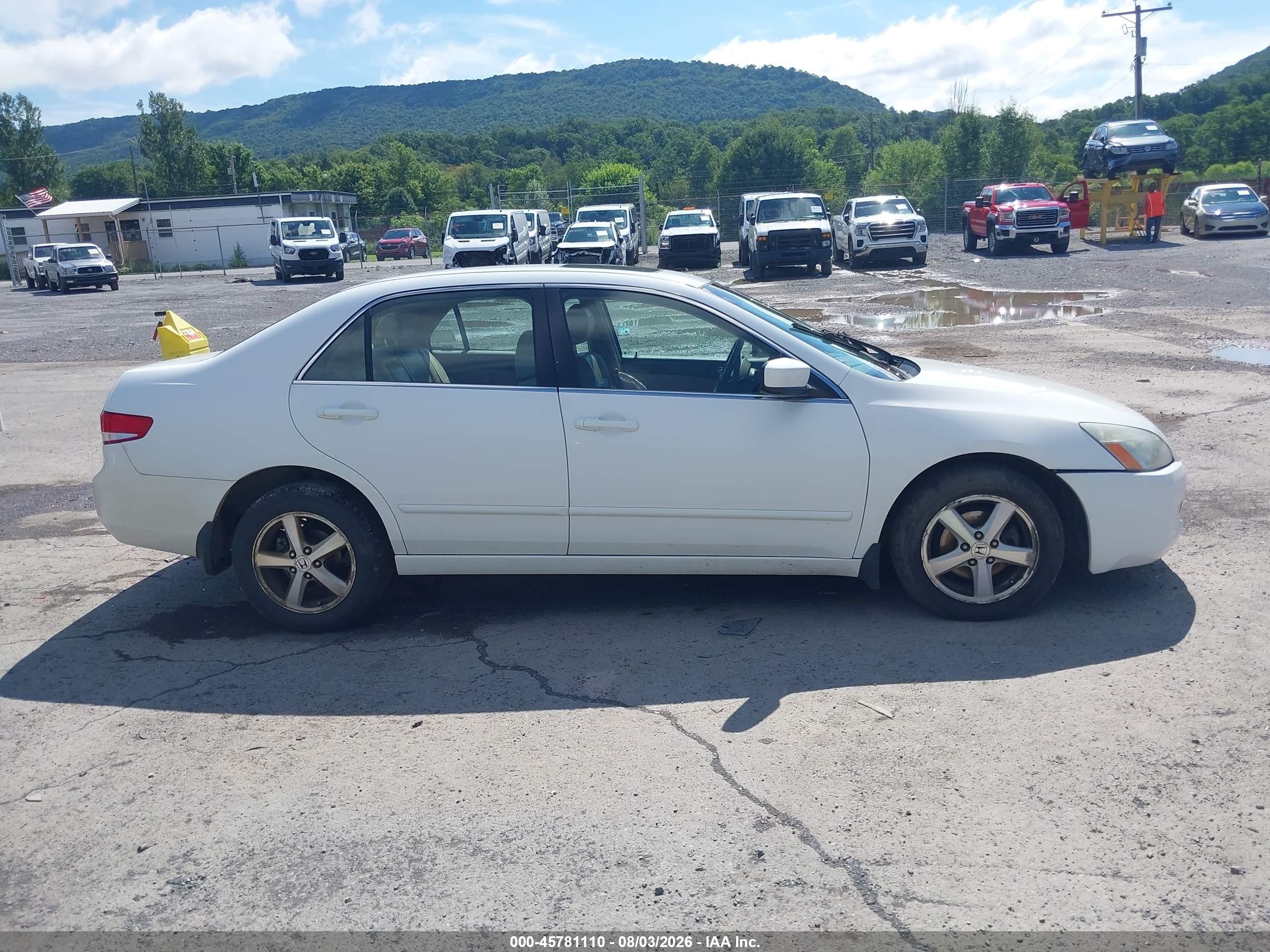 2003 Honda Accord 2.4 Ex Белый vin: 1HGCM56633A080758