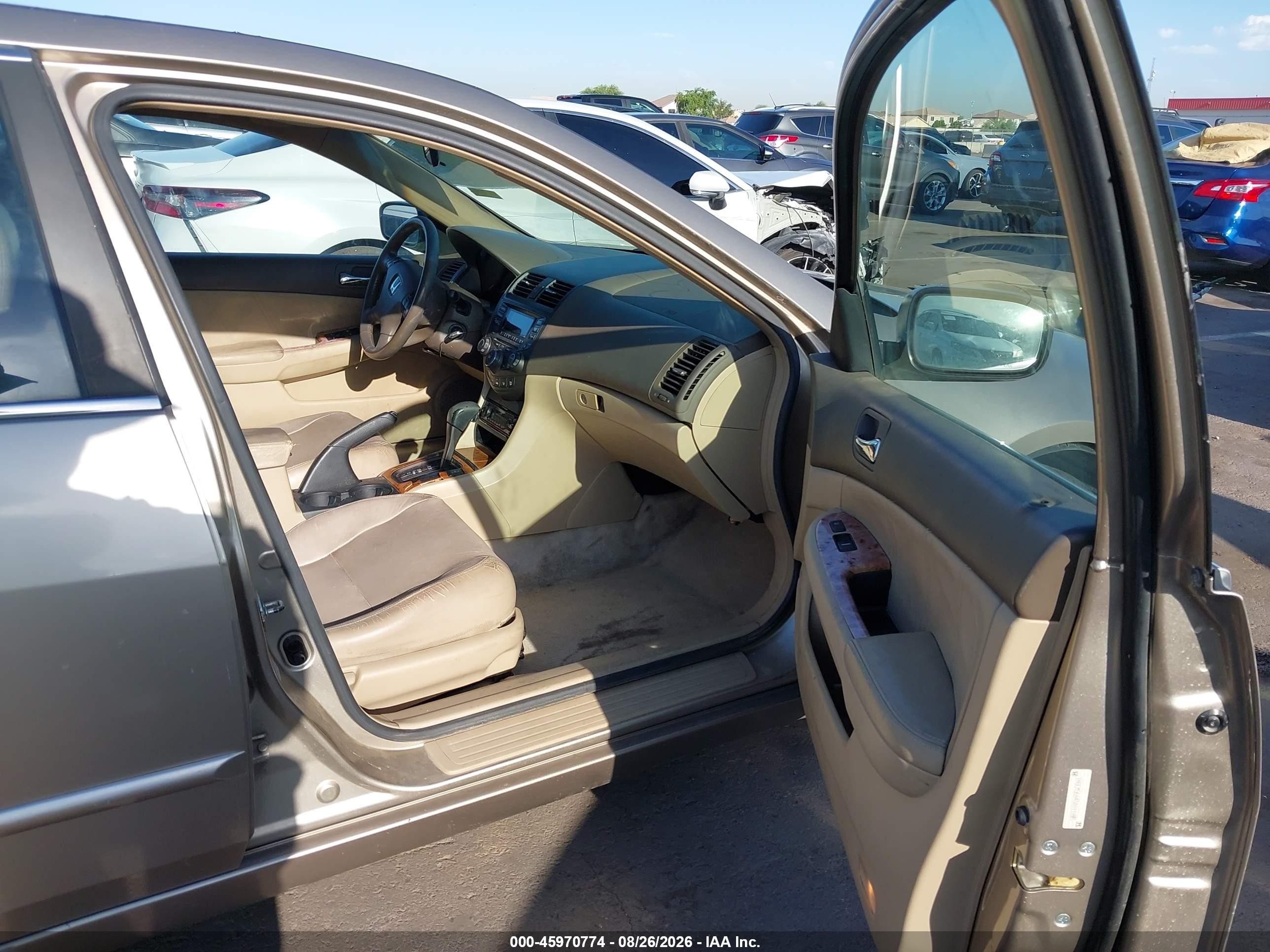 2003 Honda Accord 2.4 Ex Бежевый vin: 1HGCM56643A111001