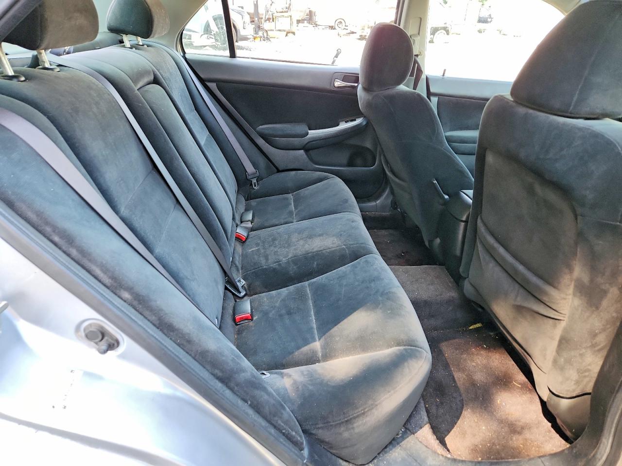 2003 Honda Accord Silver vin: 1HGCM56653A054758