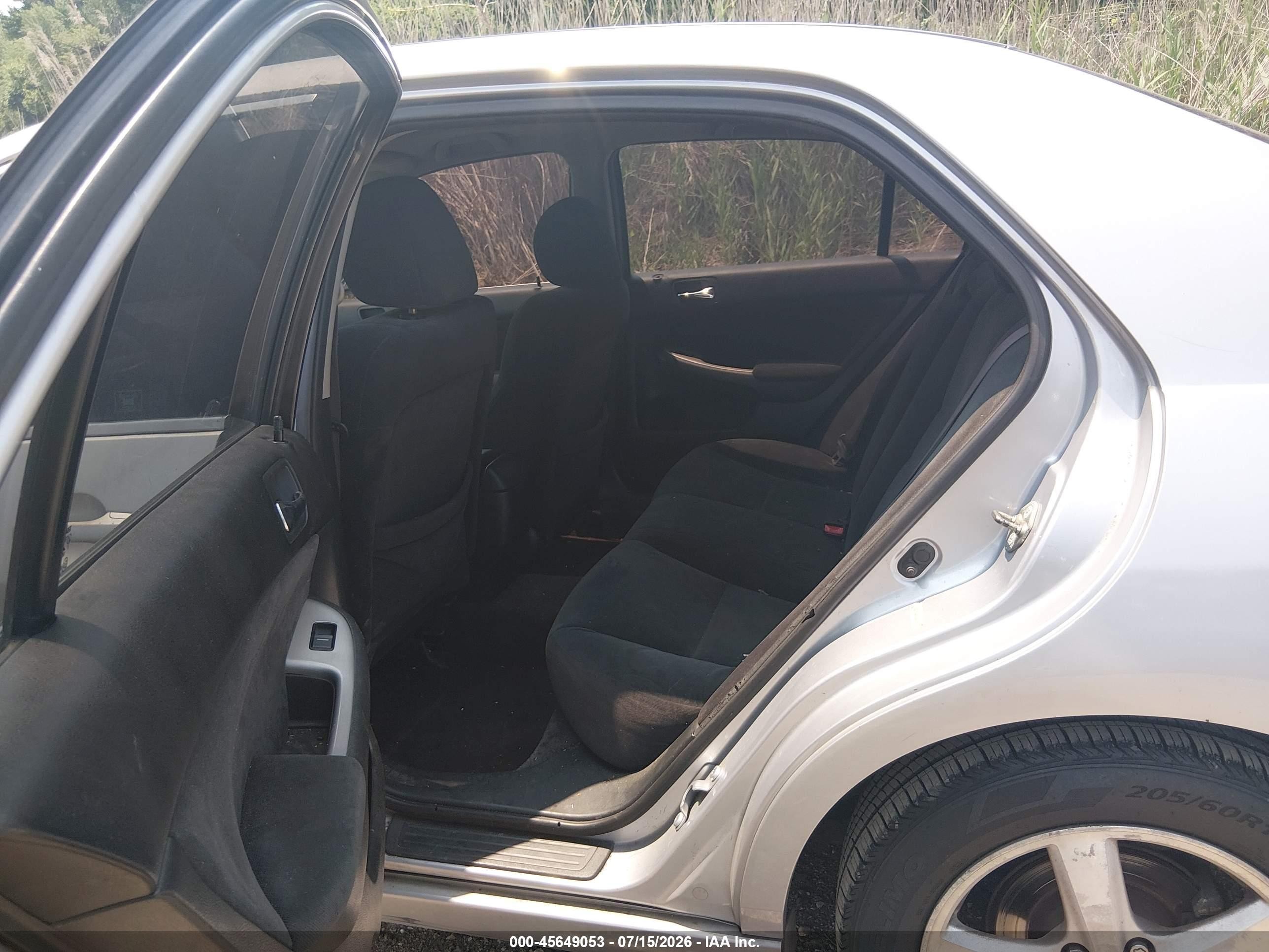 2003 Honda Accord Sdn Ex Silver vin: 1HGCM56663A077157