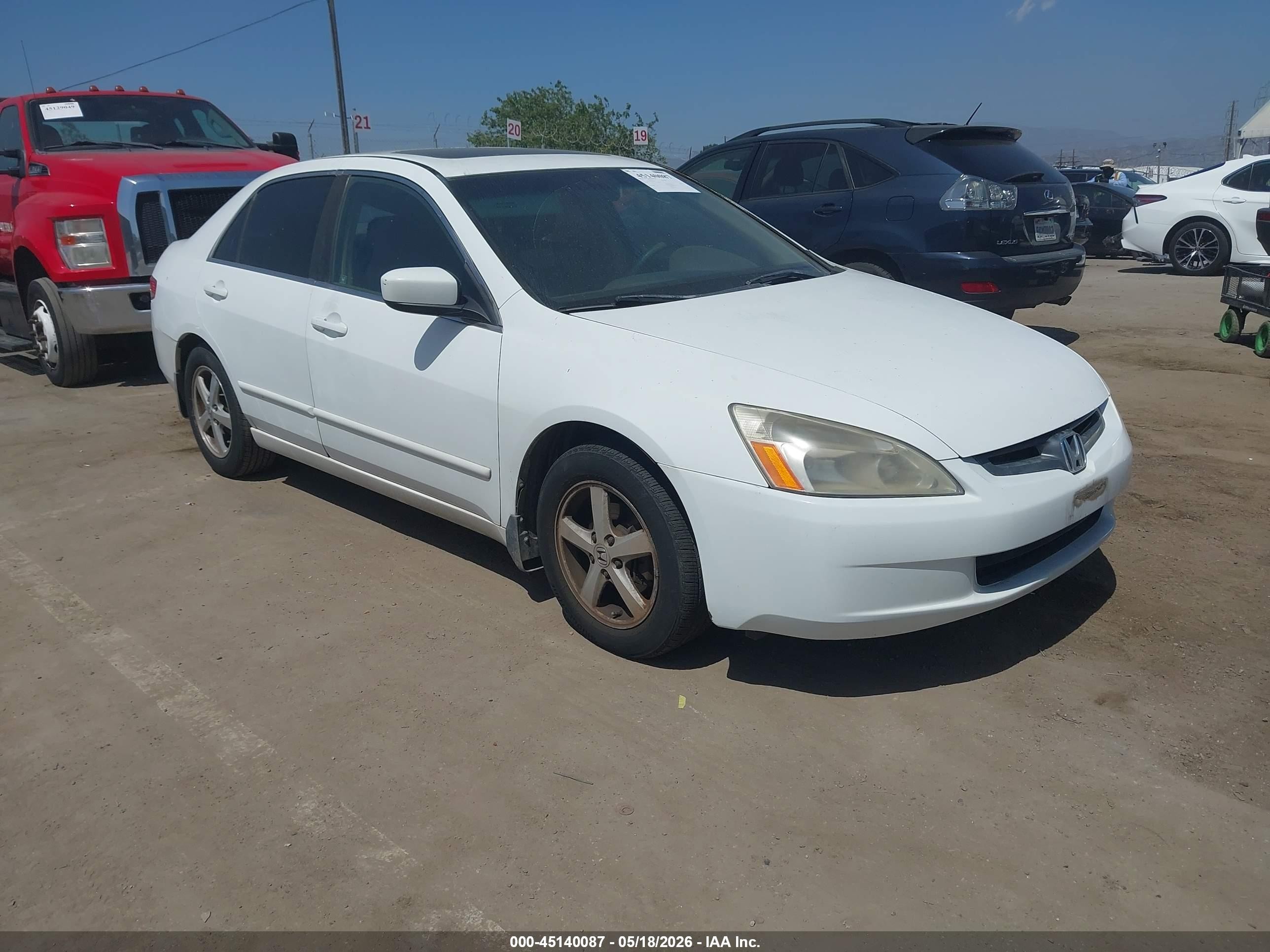2004 Honda Accord 2.4 Ex White vin: 1HGCM56664A008387