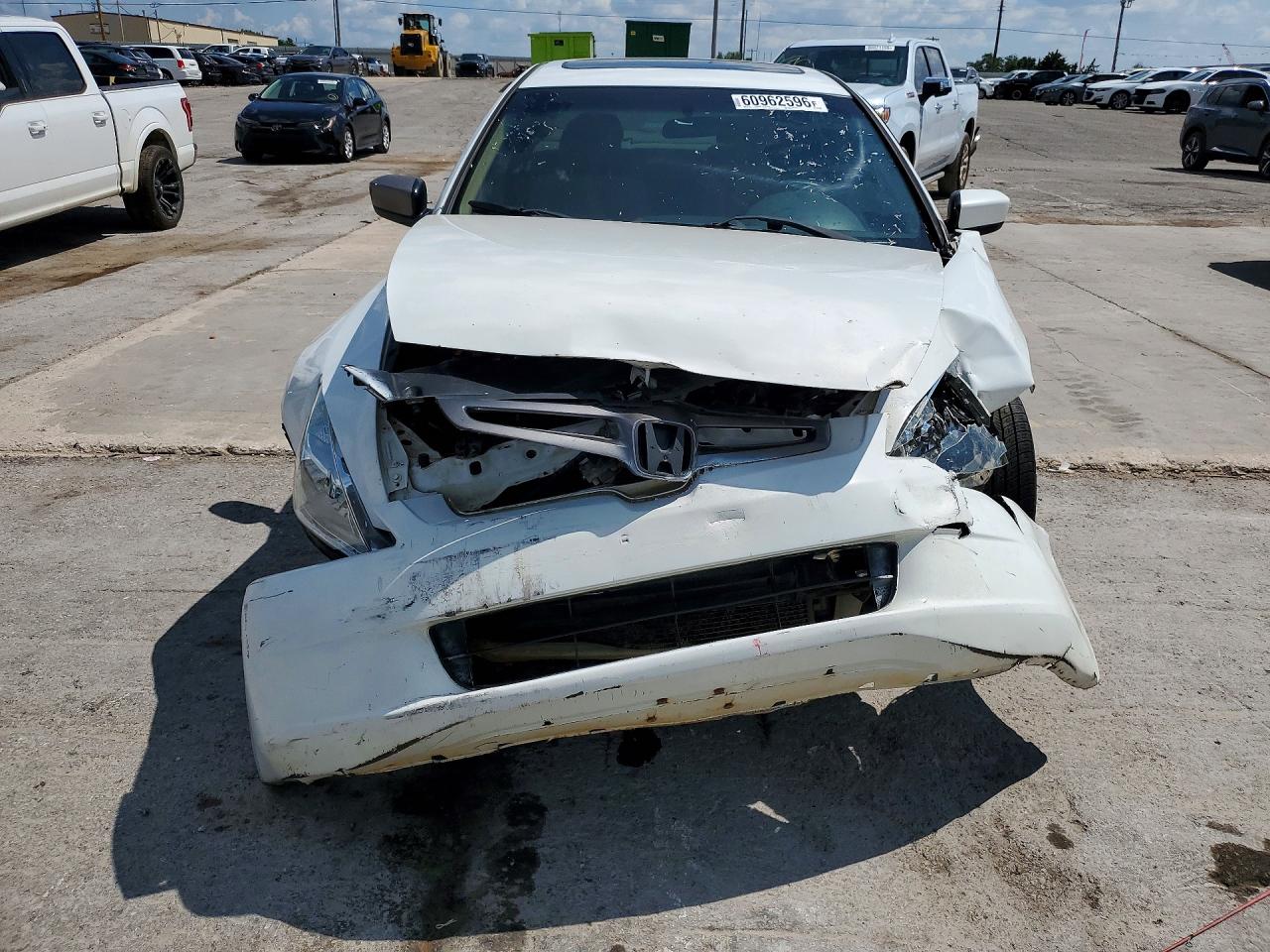 2004 Honda Accord Ex White vin: 1HGCM56664A141893