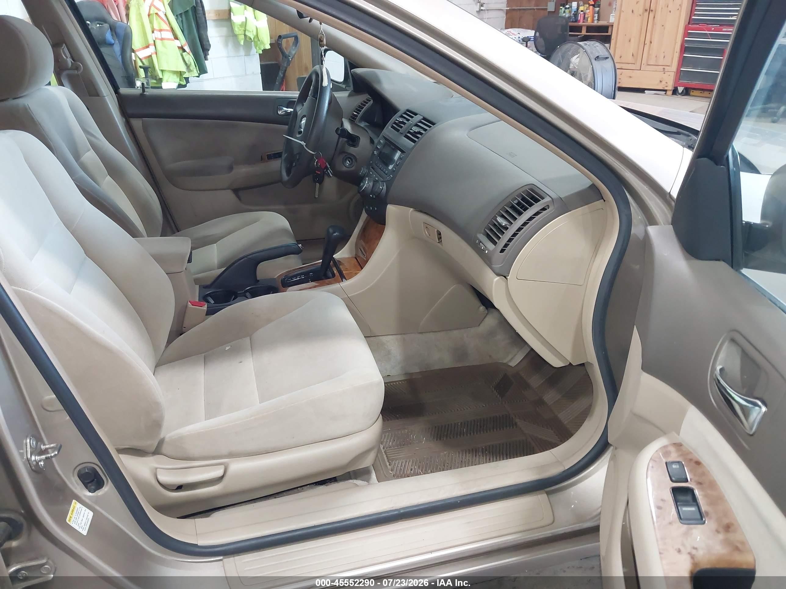 2003 Honda Accord Sdn Ex Золотой vin: 1HGCM56673A041851