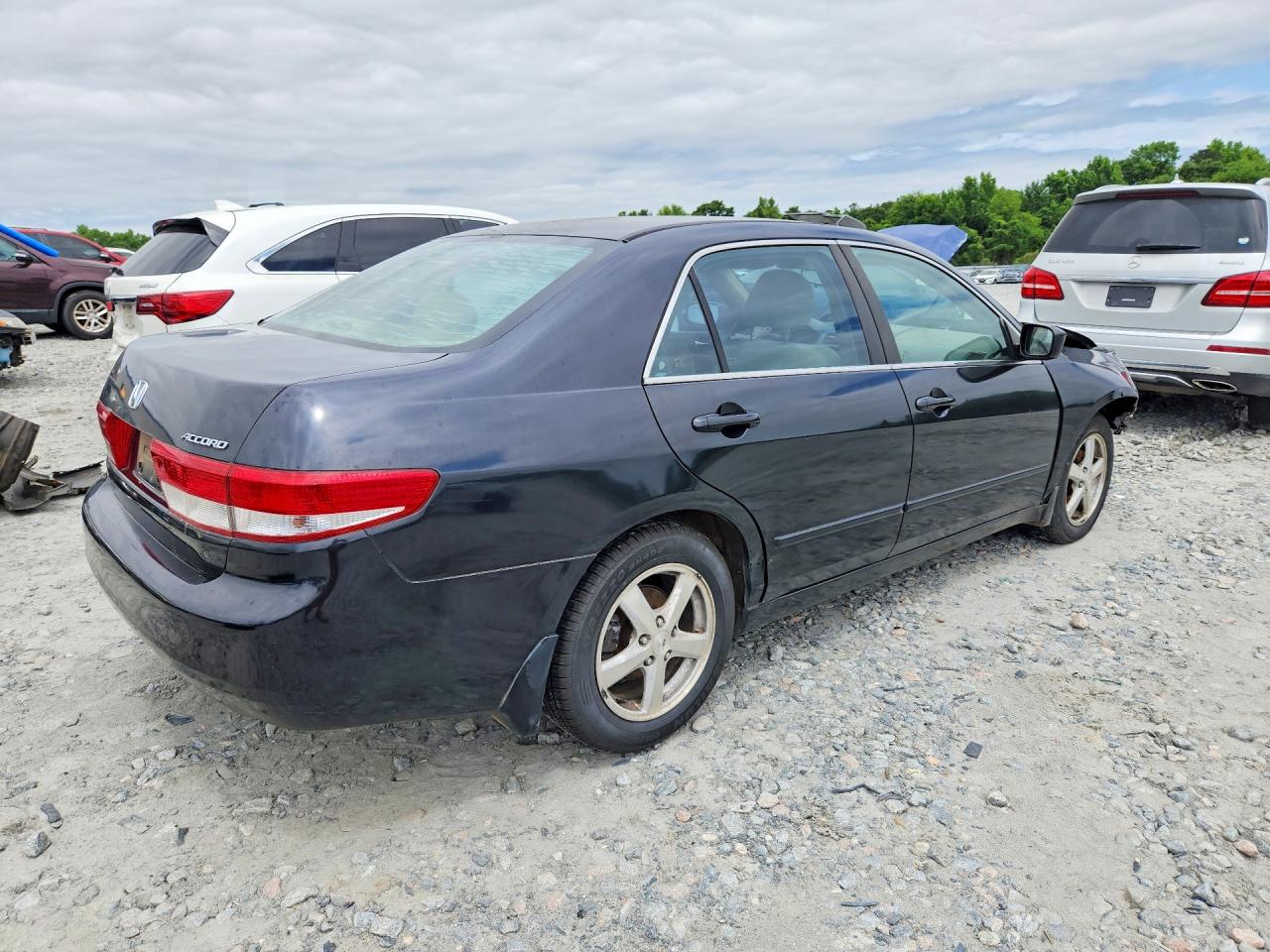 2004 Honda Accord 4d Dx Черный vin: 1HGCM56674A072910