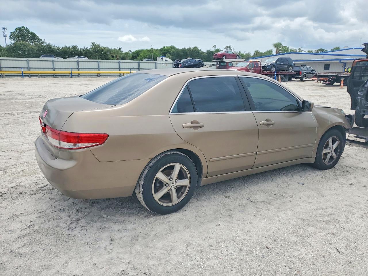 2004 Honda Accord Ex Gold vin: 1HGCM56684A002591