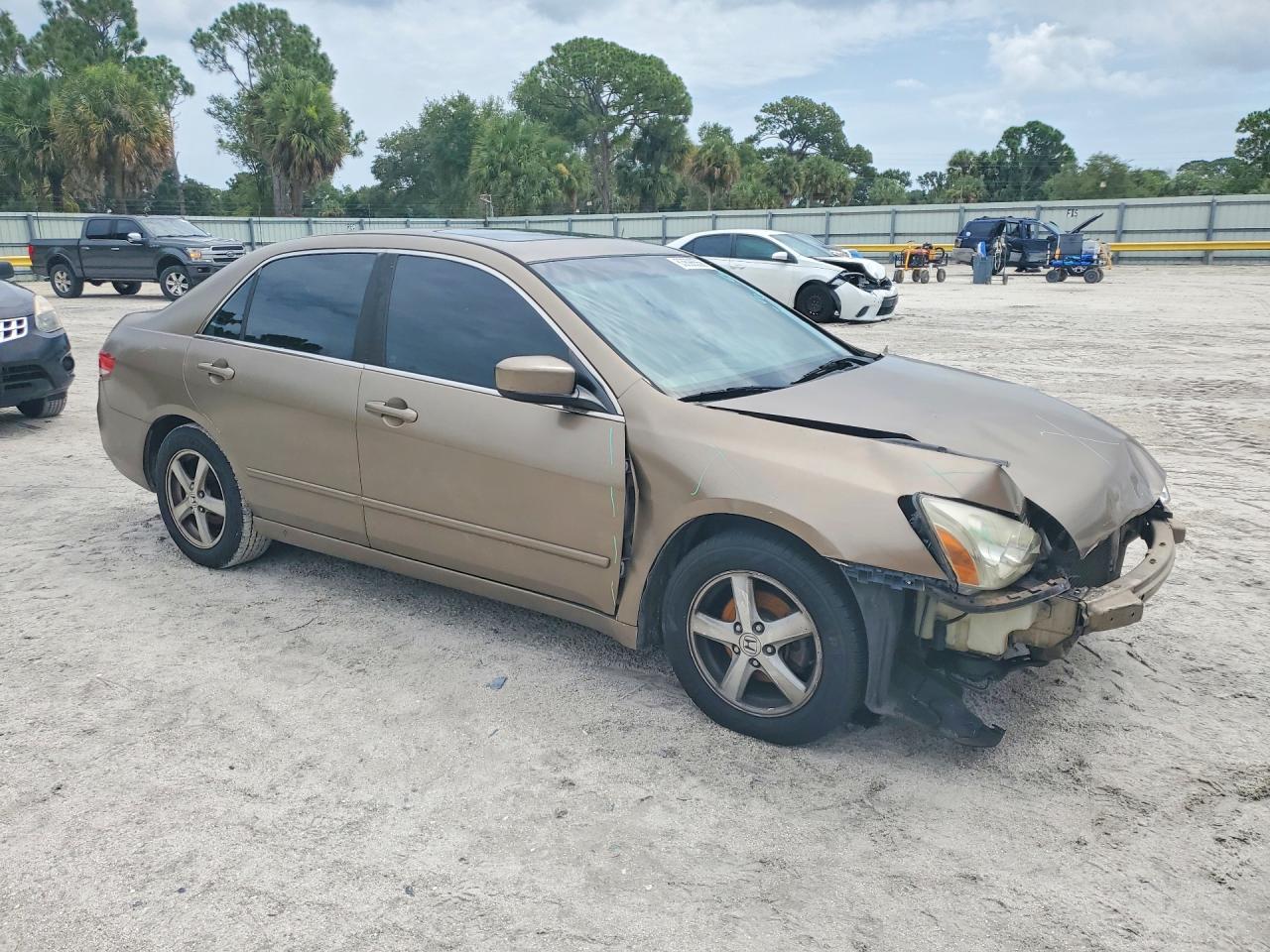 2004 Honda Accord Ex Gold vin: 1HGCM56684A002591