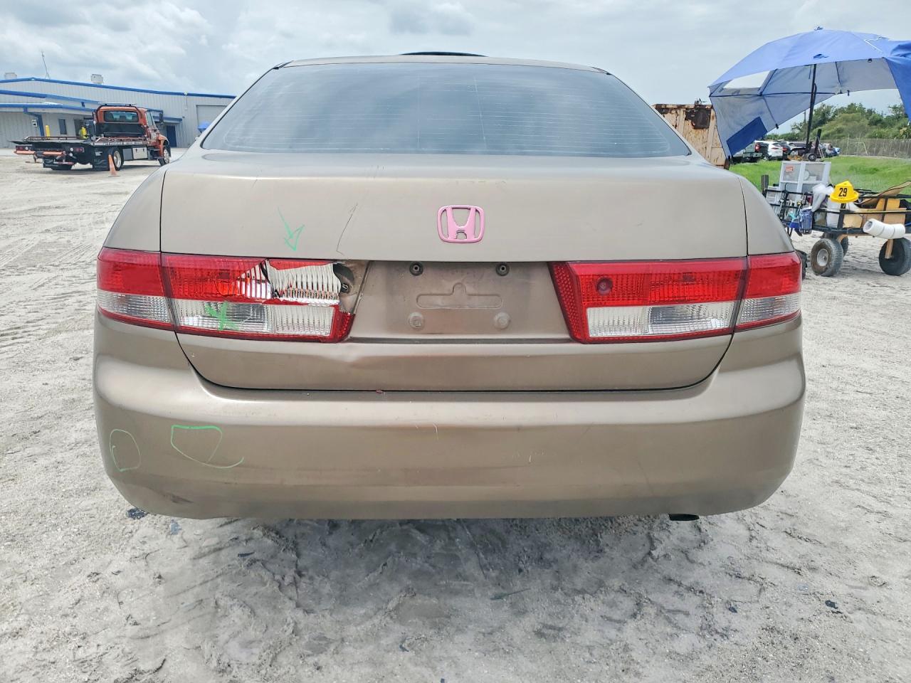 2004 Honda Accord Ex Gold vin: 1HGCM56684A002591