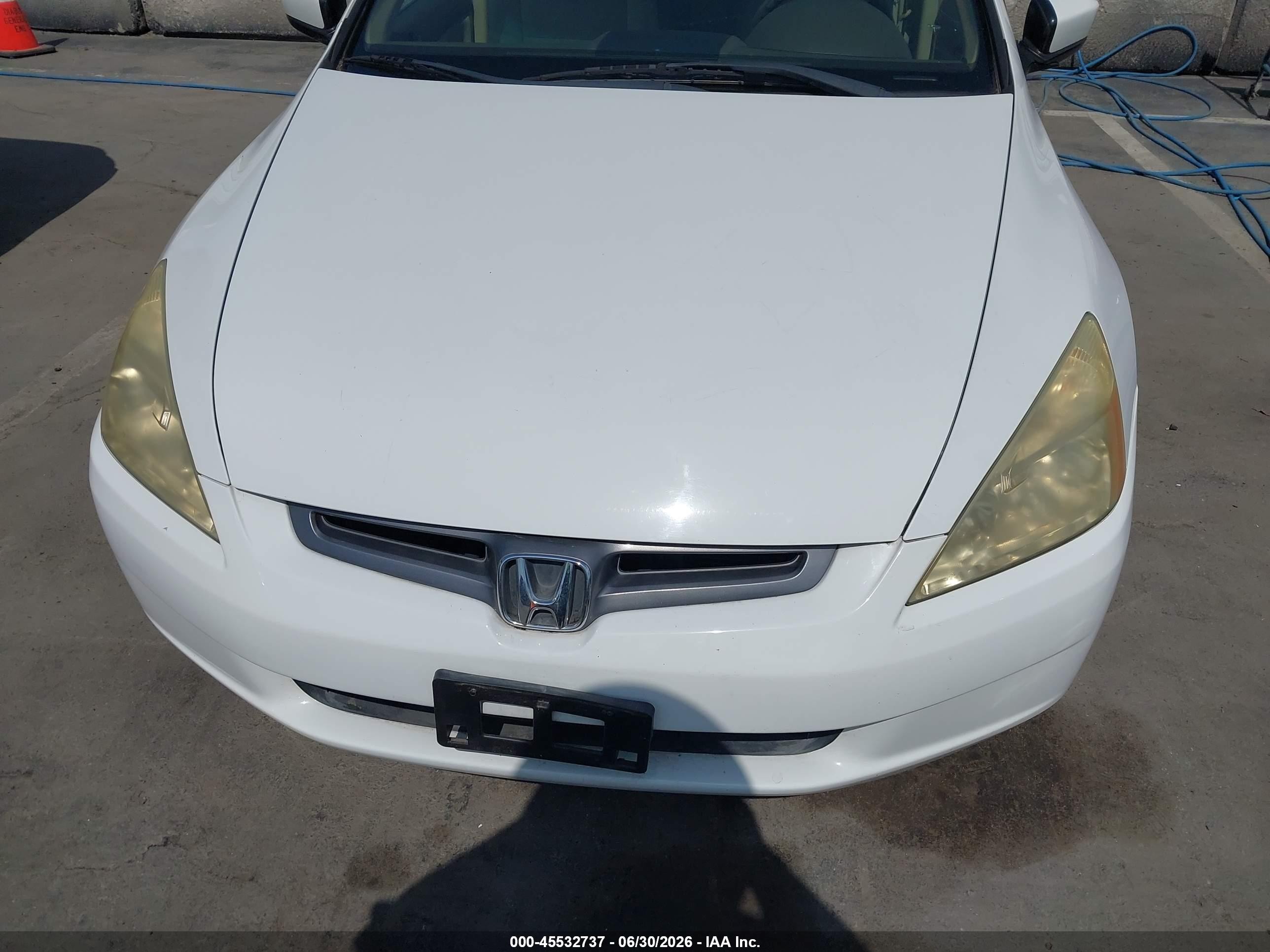 2004 Honda Accord 2.4 Ex White vin: 1HGCM56684A078781