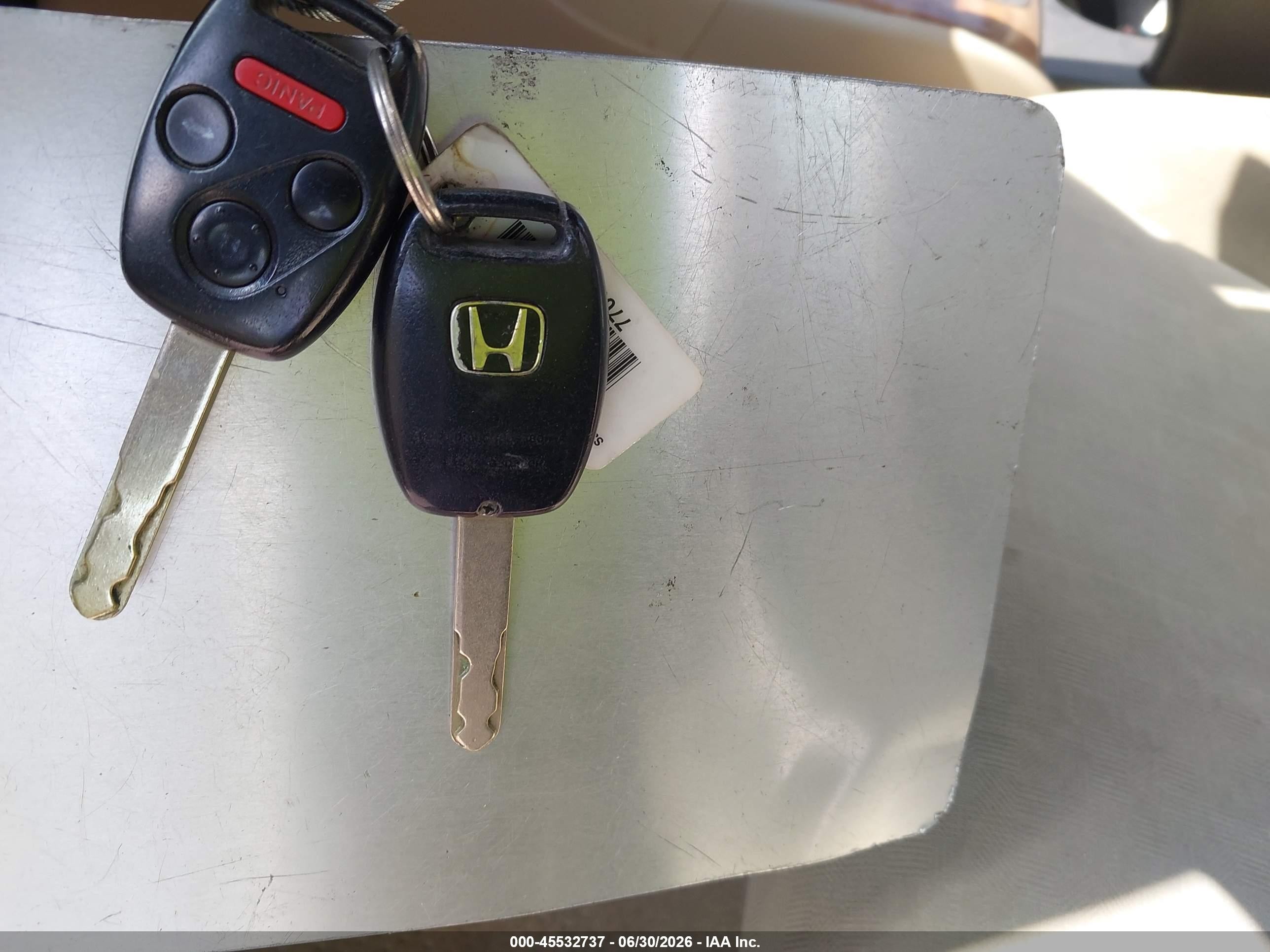 2004 Honda Accord 2.4 Ex White vin: 1HGCM56684A078781