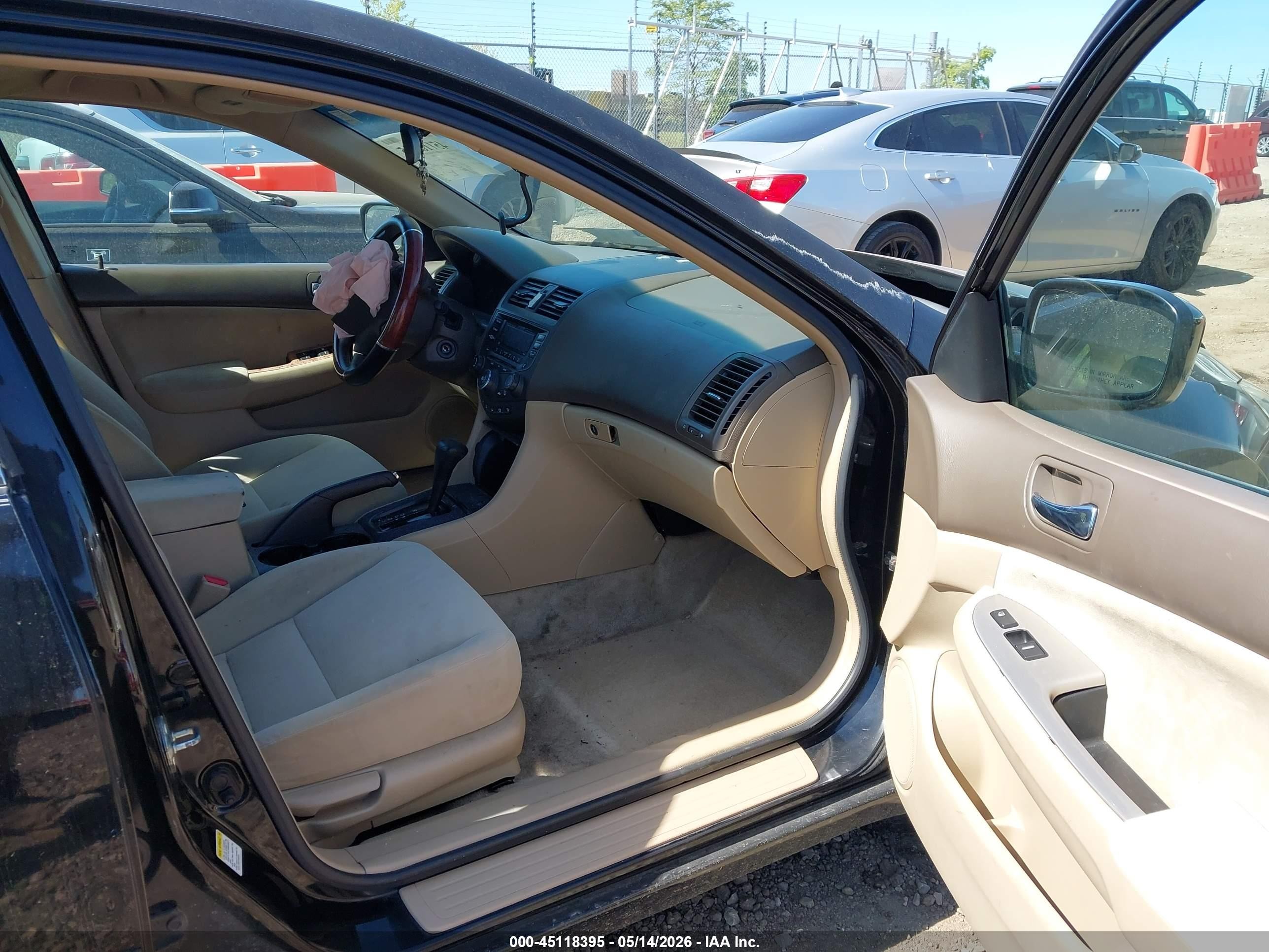 2004 Honda Accord 2.4 Ex Black vin: 1HGCM56684A147971
