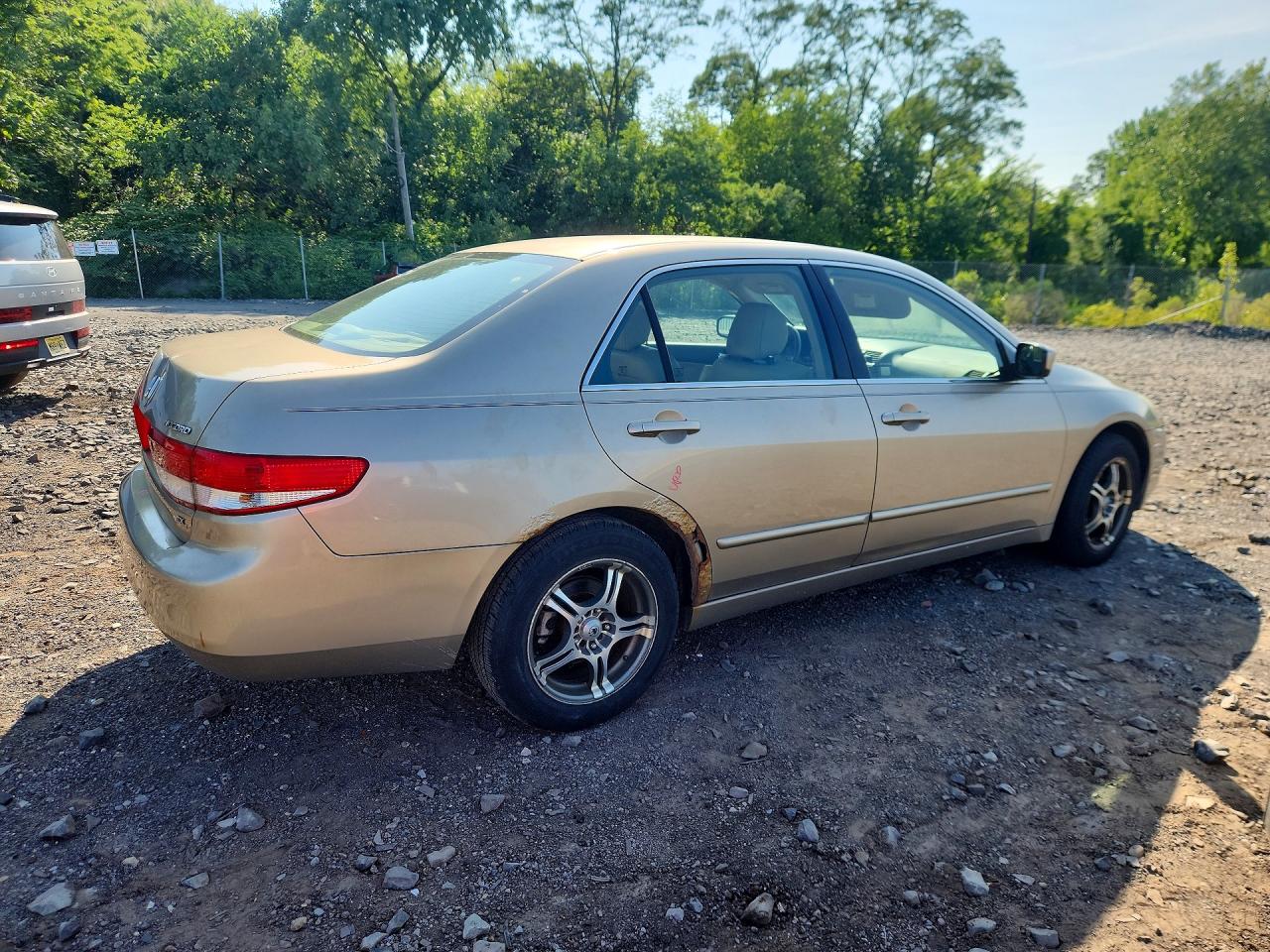 2003 Honda Accord Ex Gold vin: 1HGCM56693A132183