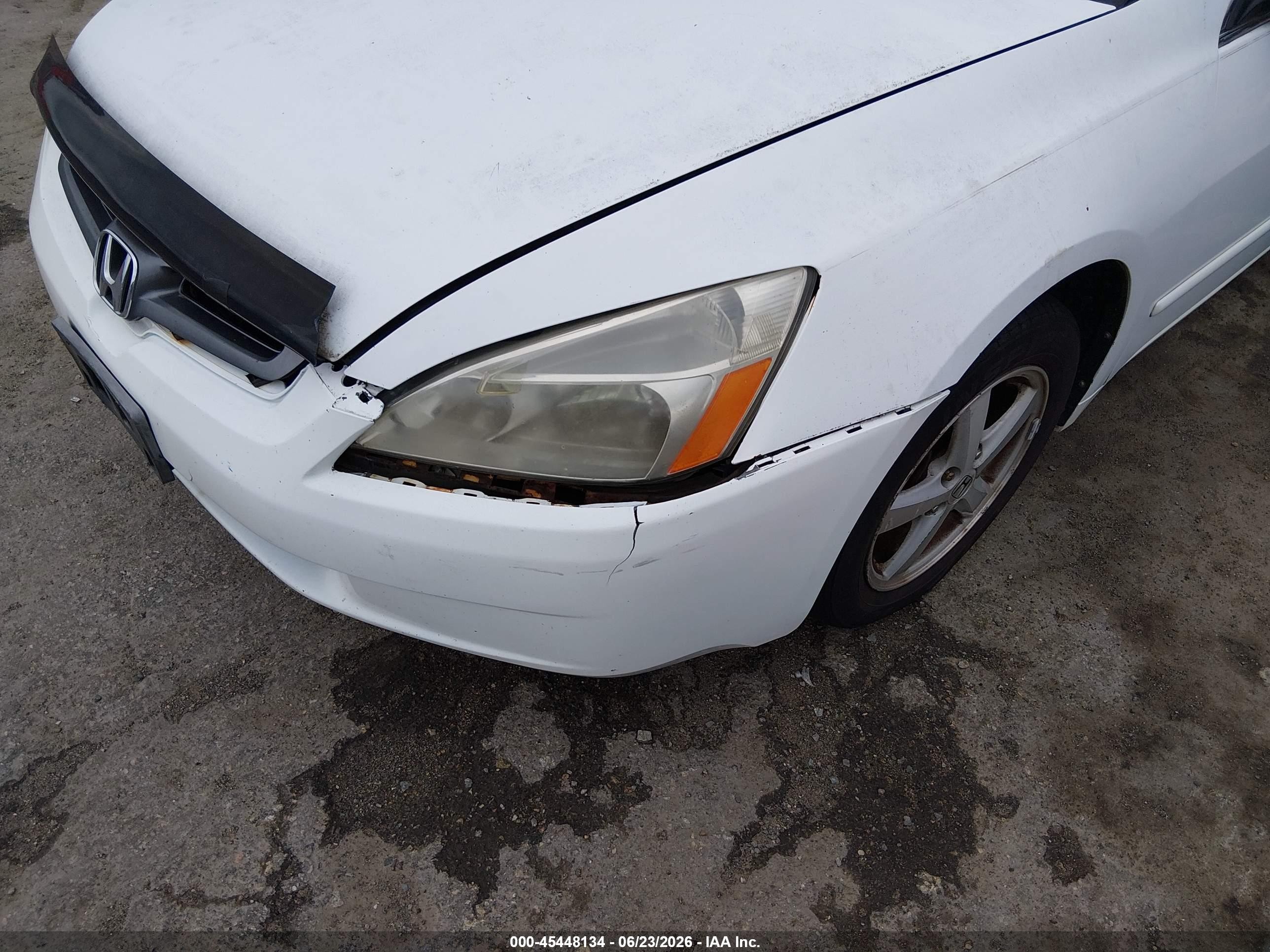 2004 Honda Accord 2.4 Ex White vin: 1HGCM56694A025488