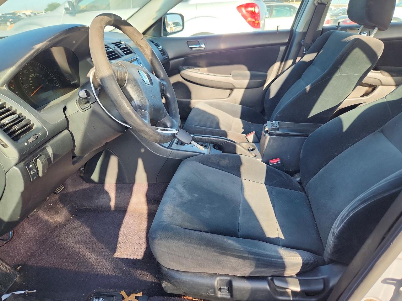 2004 Honda Accord Ex Silver vin: 1HGCM566X4A156705