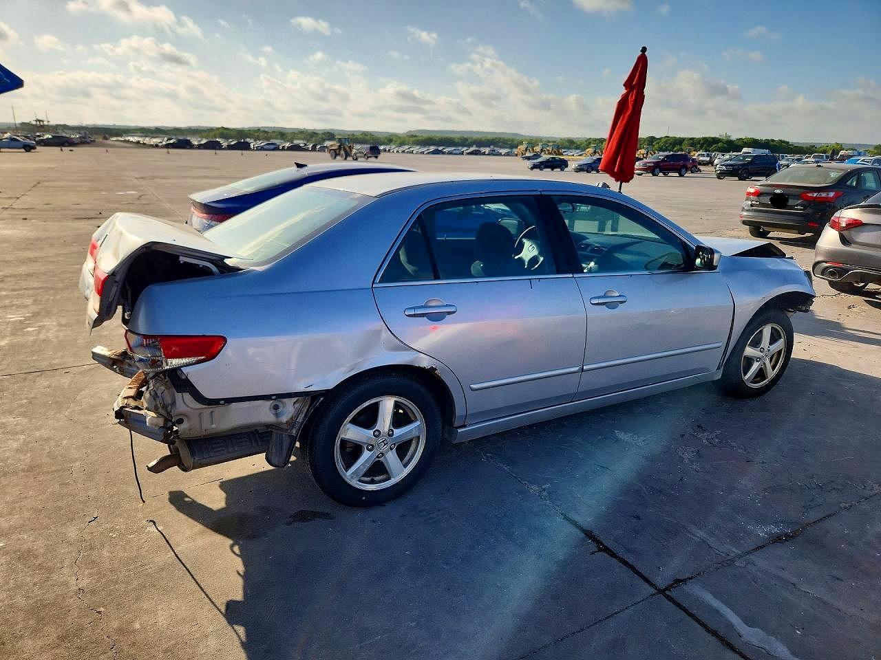 2004 Honda Accord Ex Silver vin: 1HGCM566X4A156705