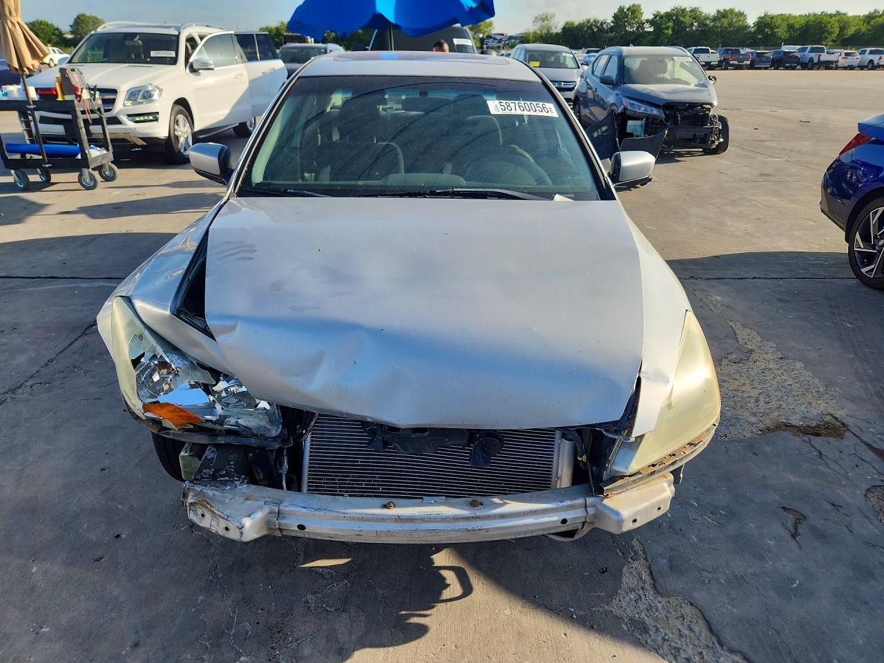 2004 Honda Accord Ex Silver vin: 1HGCM566X4A156705
