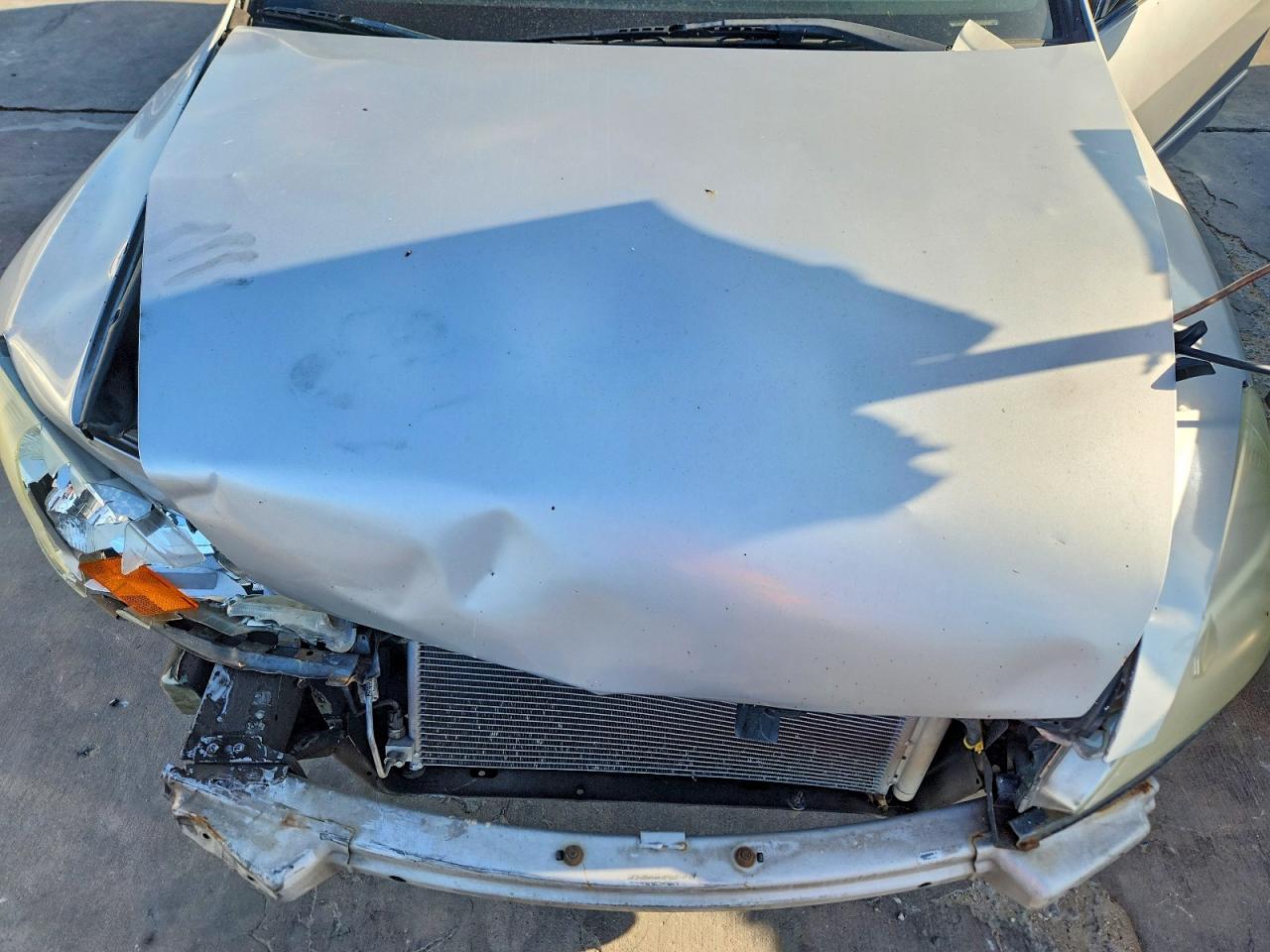 2004 Honda Accord Ex Silver vin: 1HGCM566X4A156705