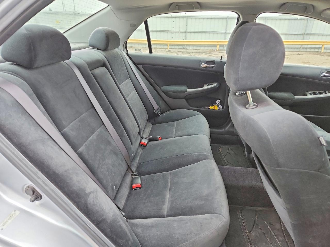 2005 Honda Accord Ex Silver vin: 1HGCM56705A014180
