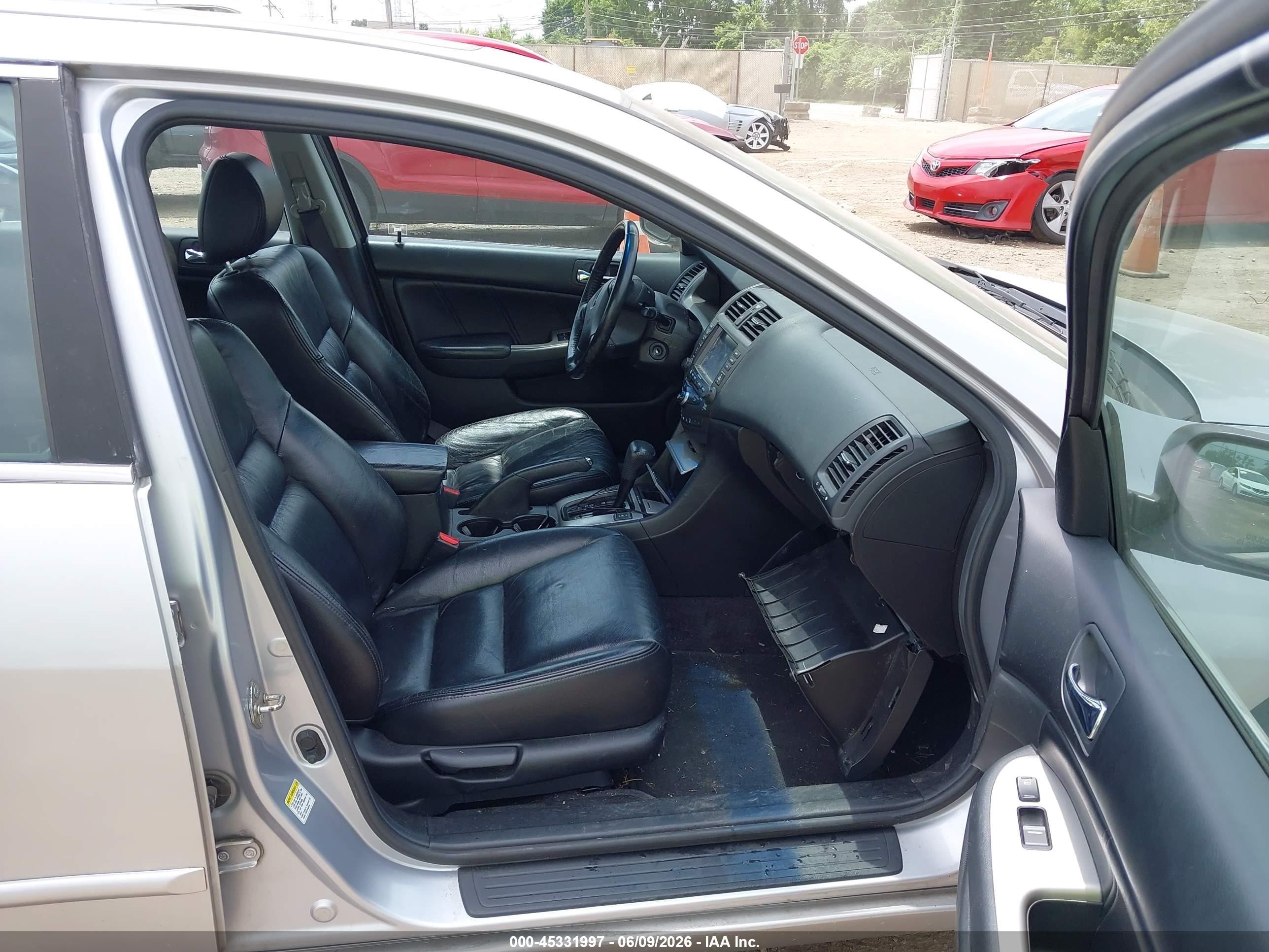 2005 Honda Accord 2.4 Ex Серебряный vin: 1HGCM56705A085010