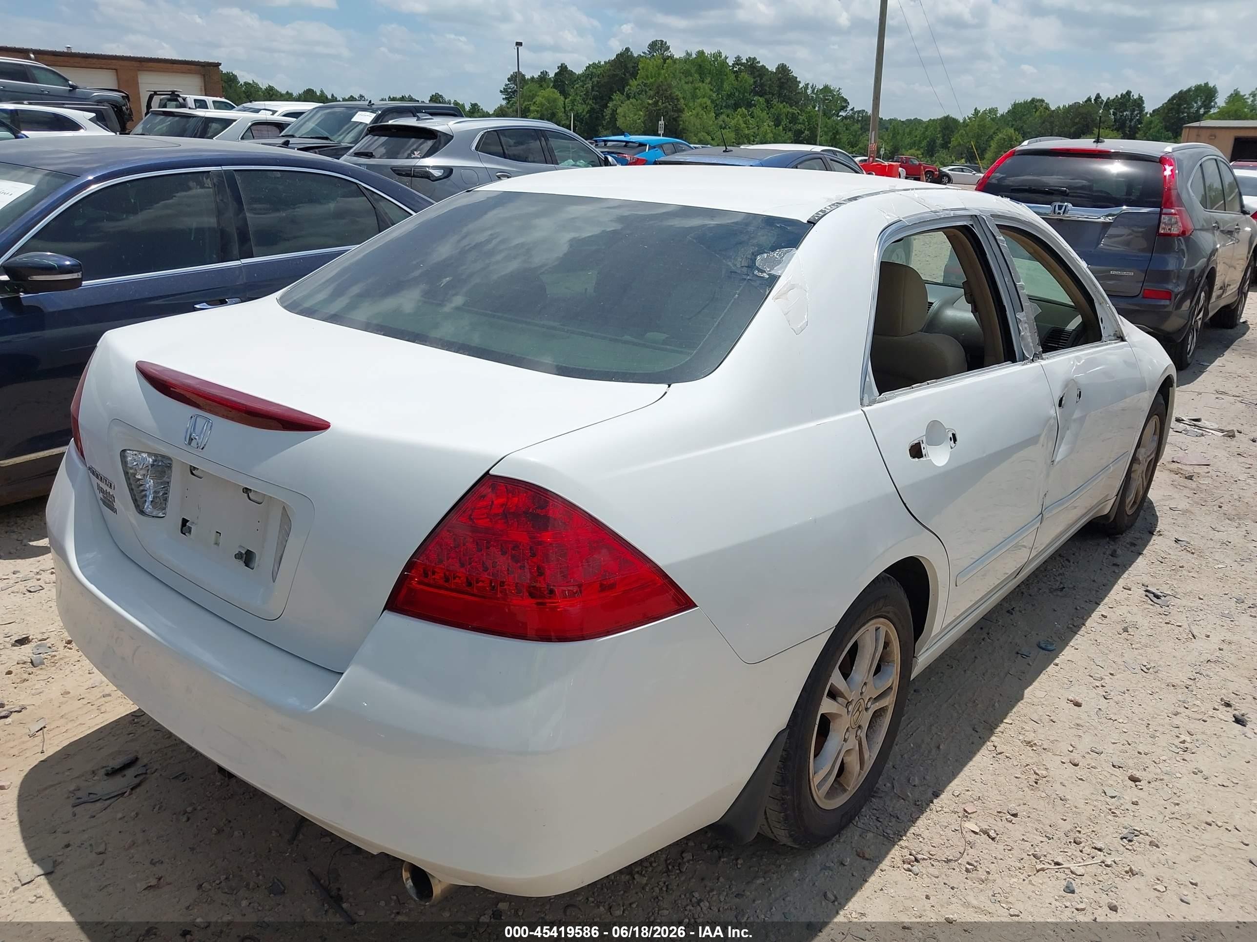 2006 Honda Accord 2.4 Ex White vin: 1HGCM56706A143666