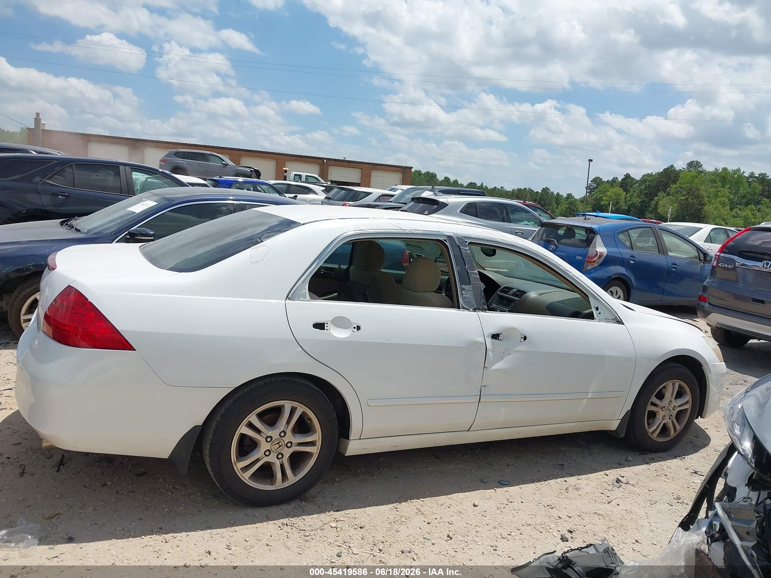 2006 Honda Accord 2.4 Ex White vin: 1HGCM56706A143666