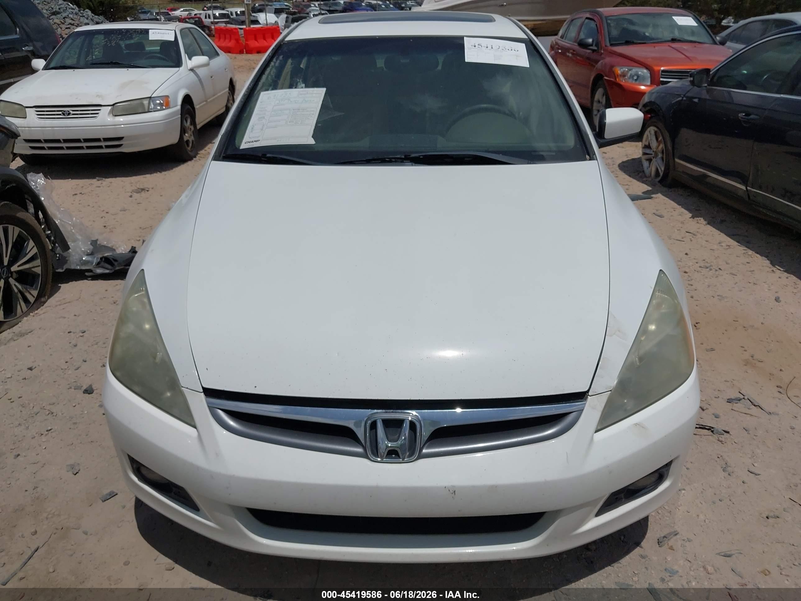 2006 Honda Accord 2.4 Ex White vin: 1HGCM56706A143666