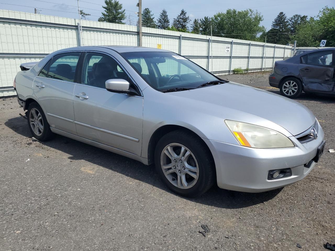 2007 Honda Accord Ex Silver vin: 1HGCM56727A047412
