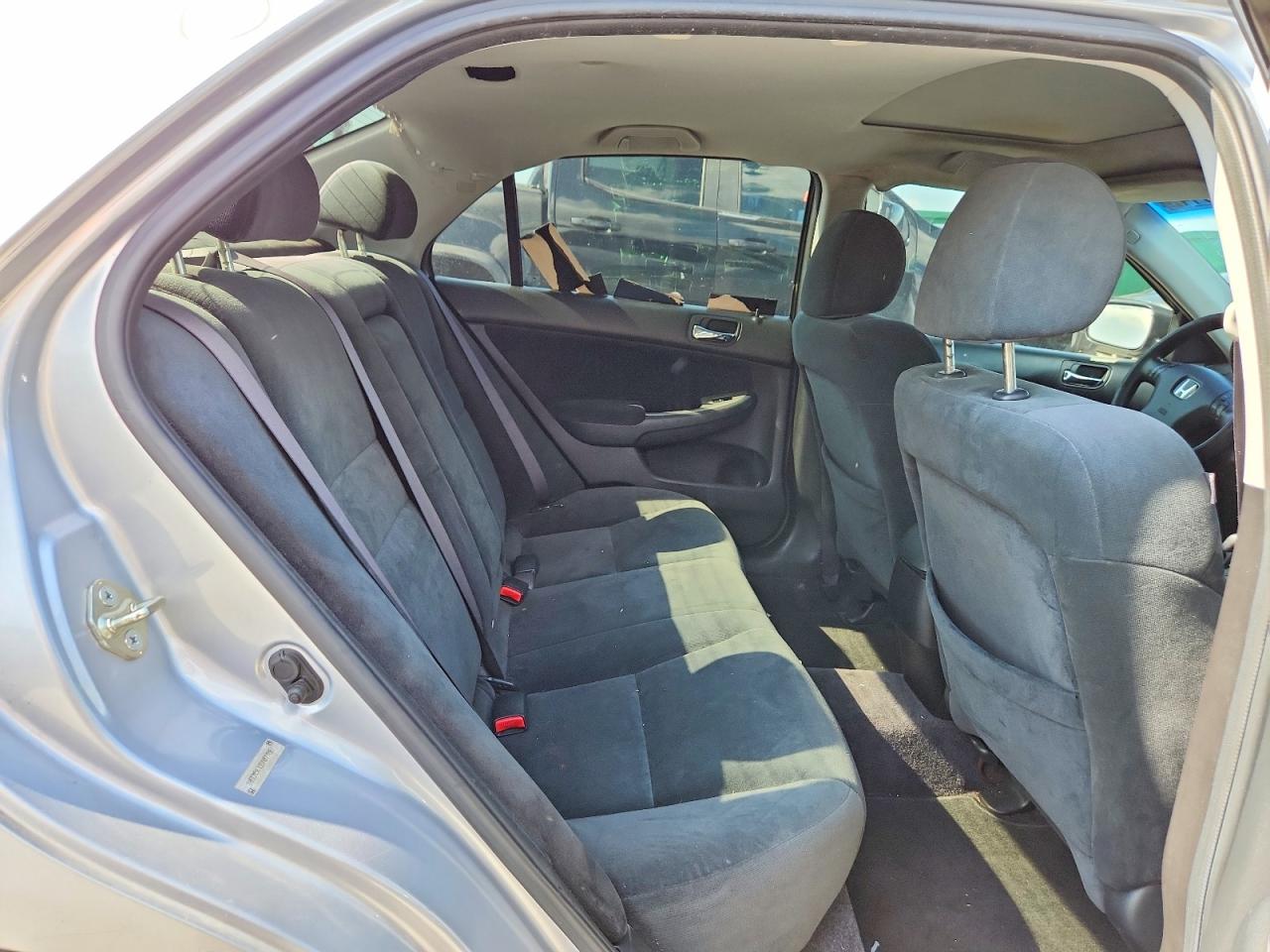 2005 Honda Accord Ex Silver vin: 1HGCM56735A077807