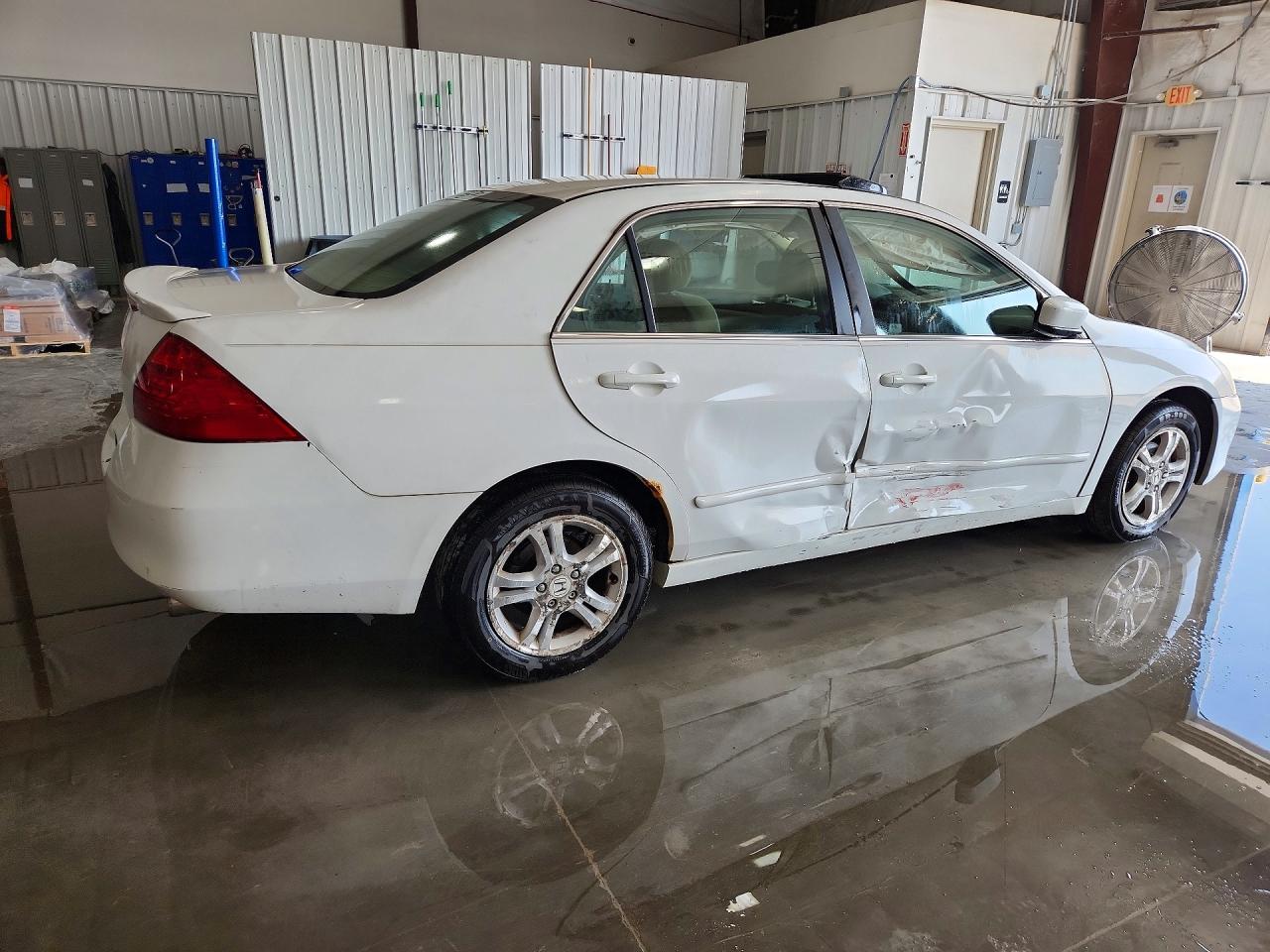 2007 Honda Accord Ex Белый vin: 1HGCM56737A062744