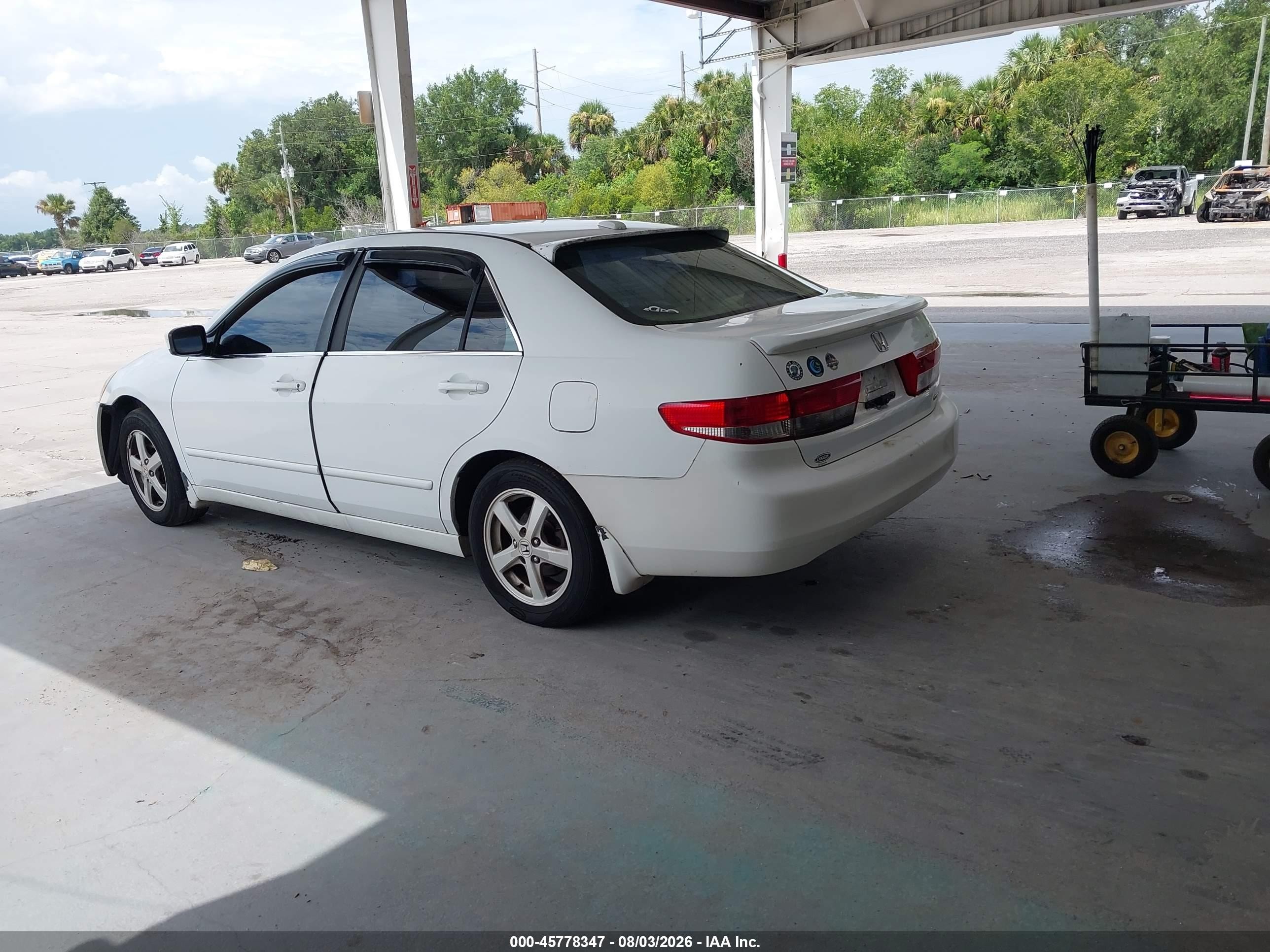 2004 Honda Accord 2.4 Ex White vin: 1HGCM56744A014701