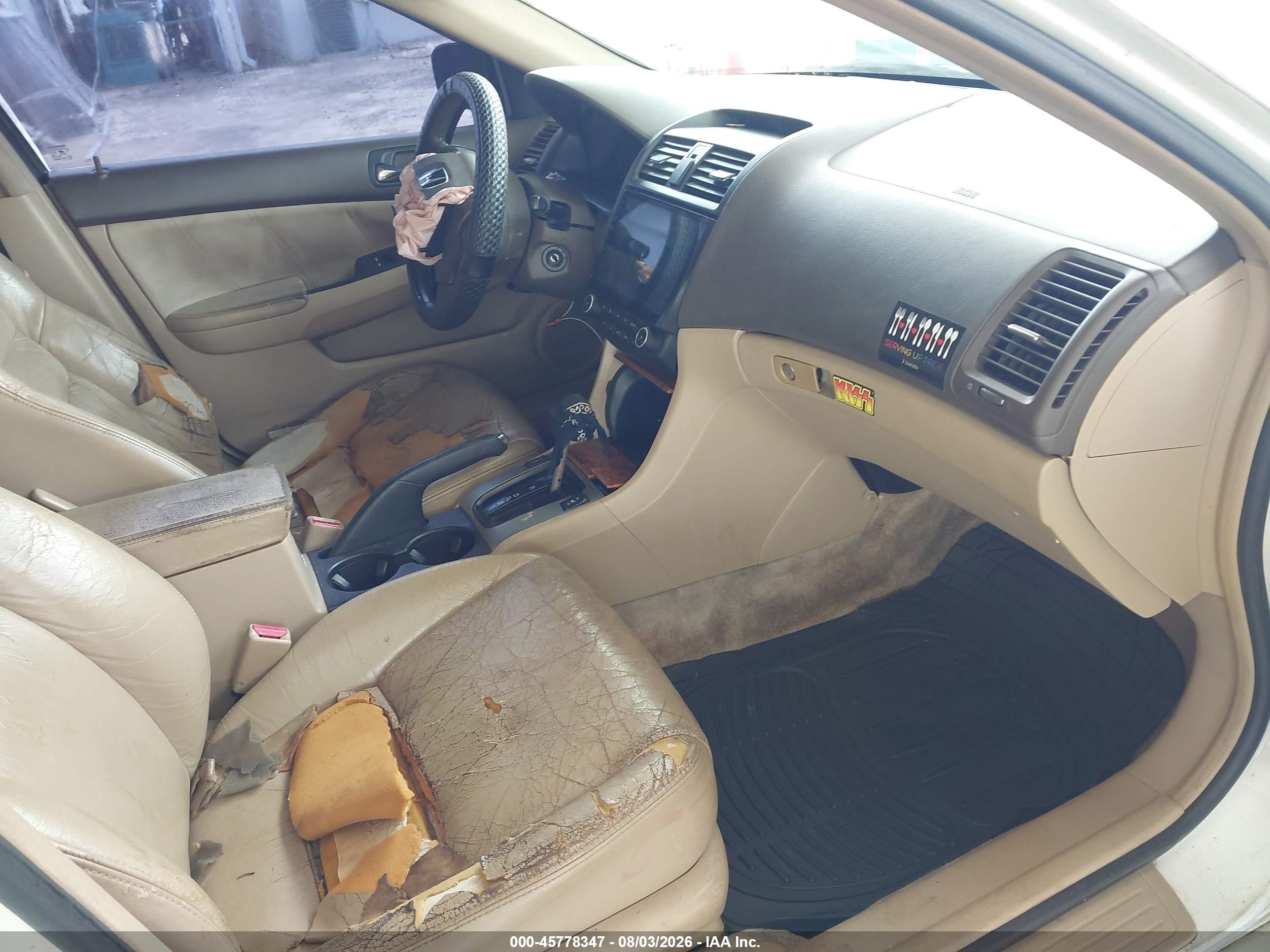 2004 Honda Accord 2.4 Ex White vin: 1HGCM56744A014701