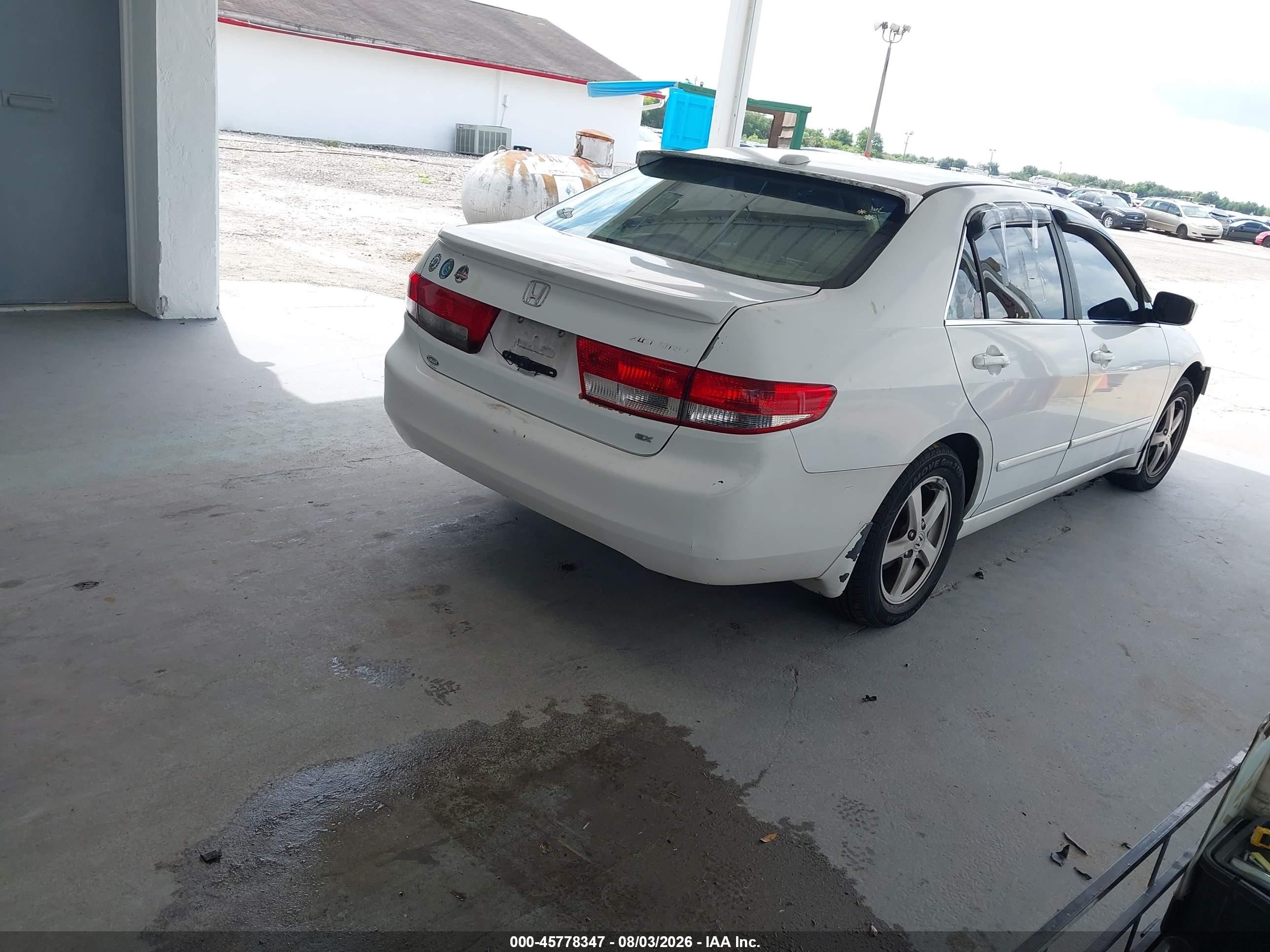 2004 Honda Accord 2.4 Ex White vin: 1HGCM56744A014701