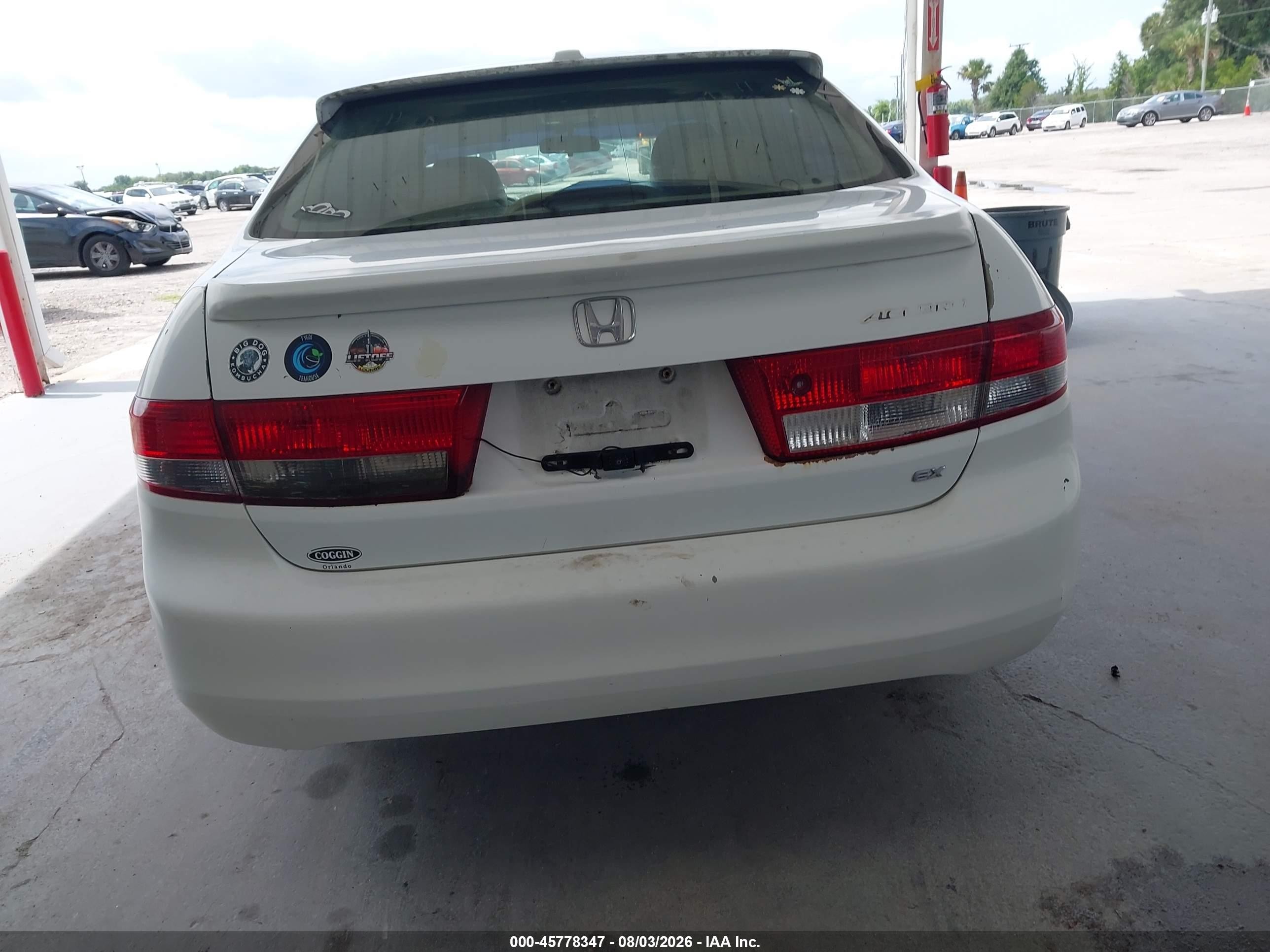 2004 Honda Accord 2.4 Ex White vin: 1HGCM56744A014701