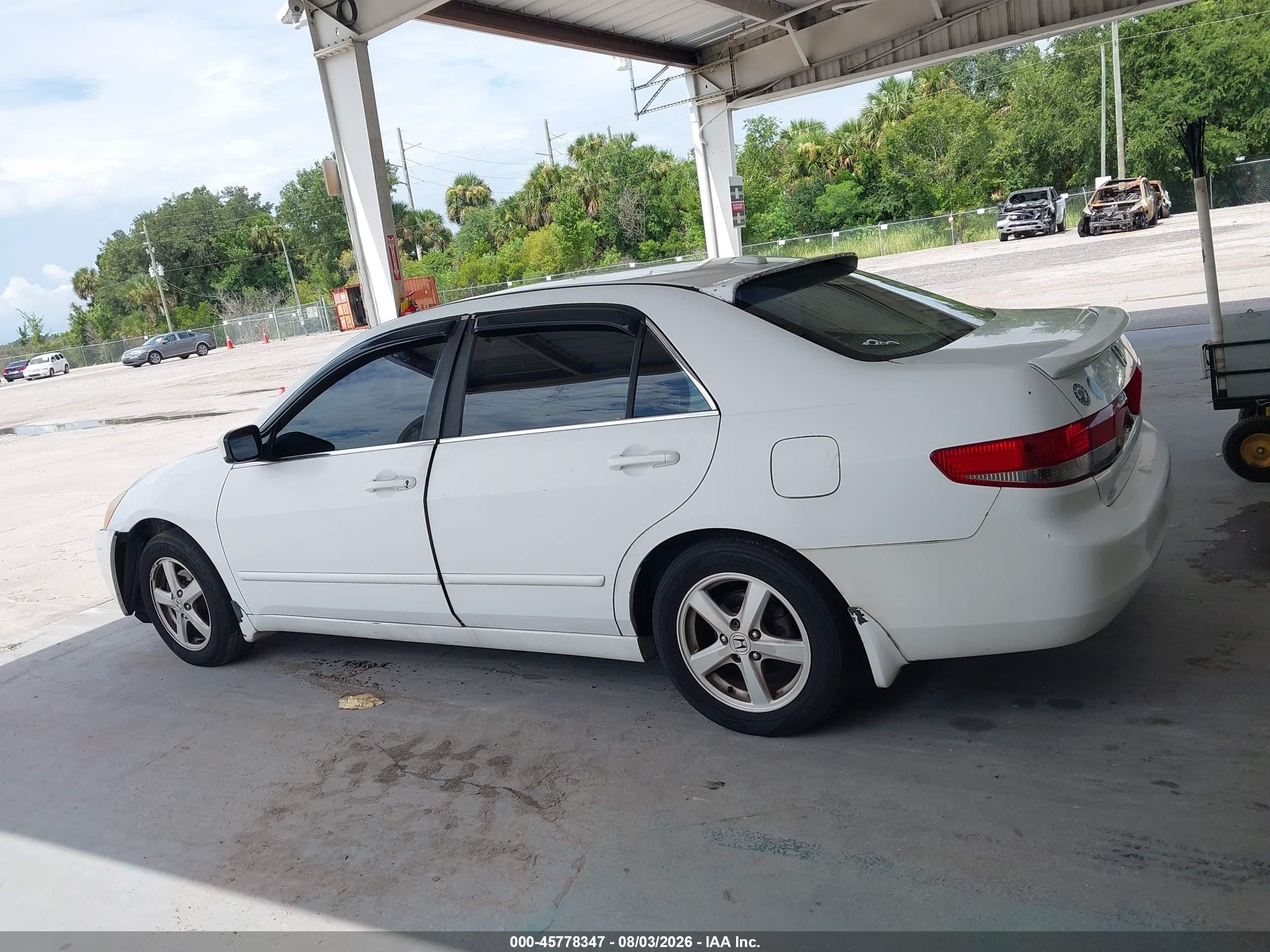 2004 Honda Accord 2.4 Ex White vin: 1HGCM56744A014701
