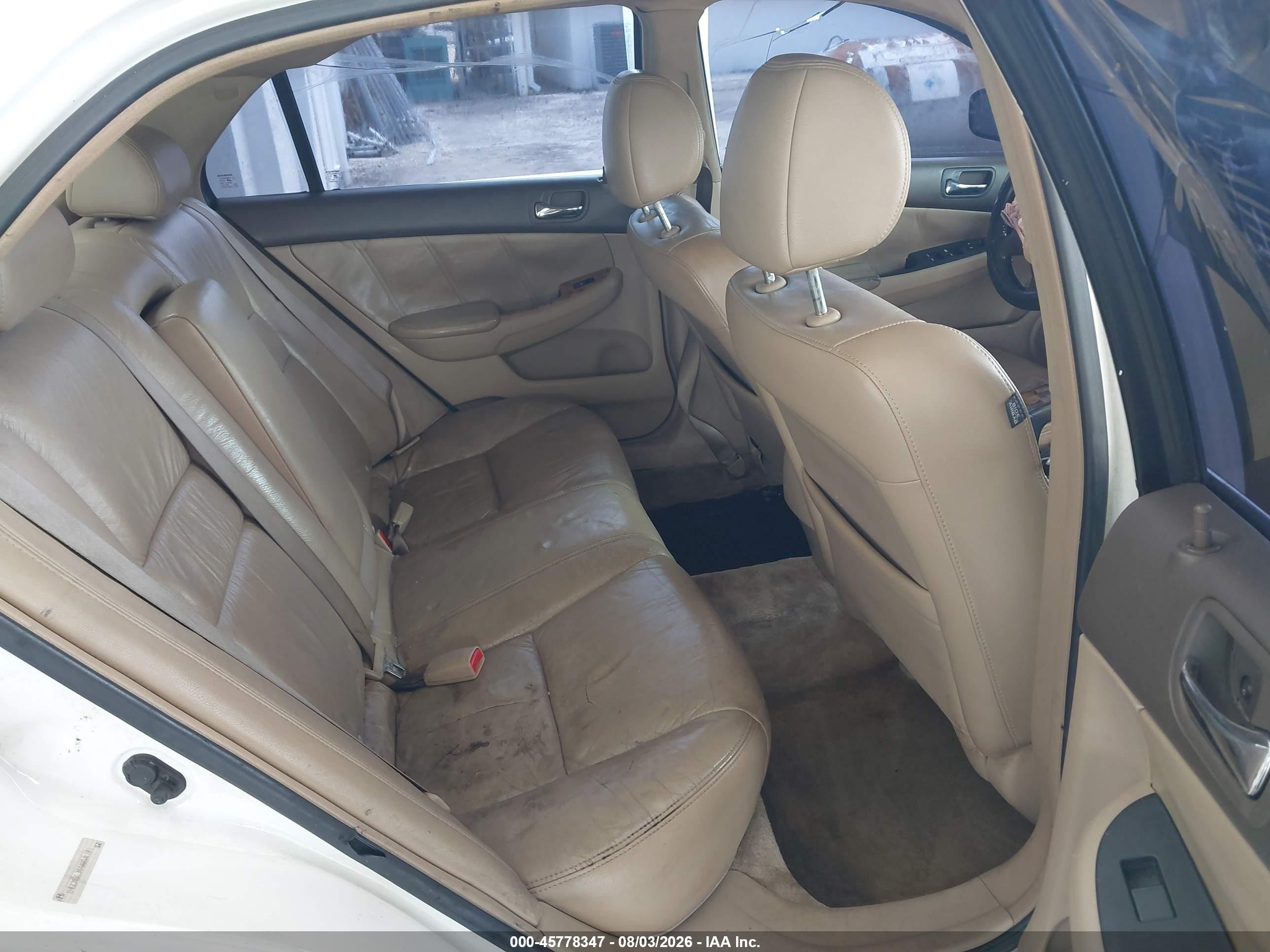2004 Honda Accord 2.4 Ex White vin: 1HGCM56744A014701