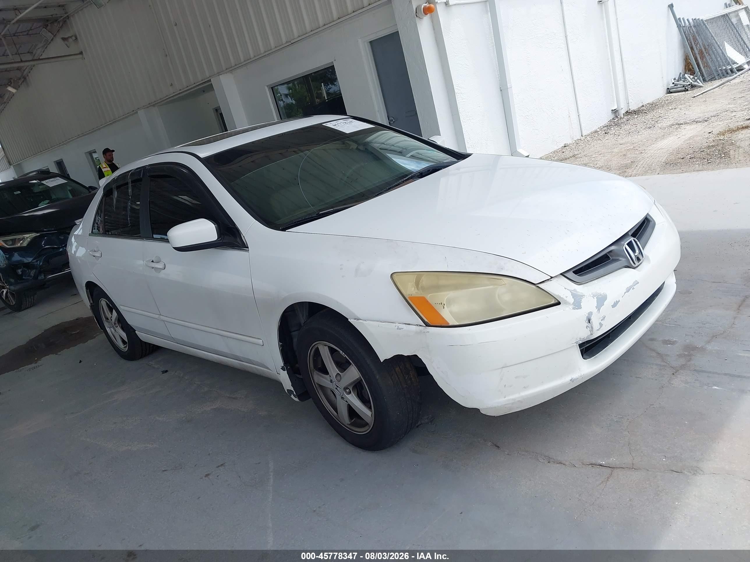 2004 Honda Accord 2.4 Ex White vin: 1HGCM56744A014701