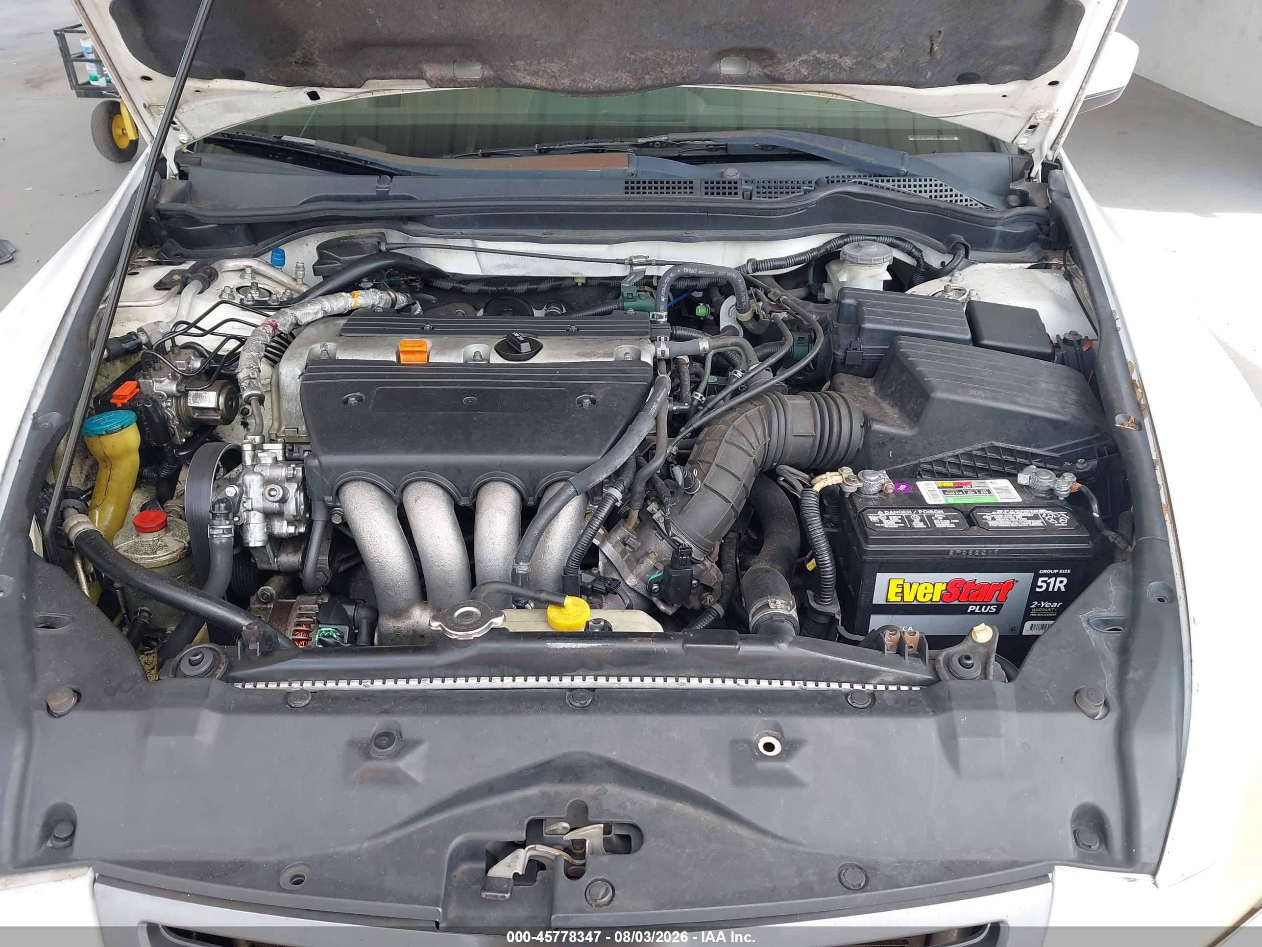 2004 Honda Accord 2.4 Ex White vin: 1HGCM56744A014701