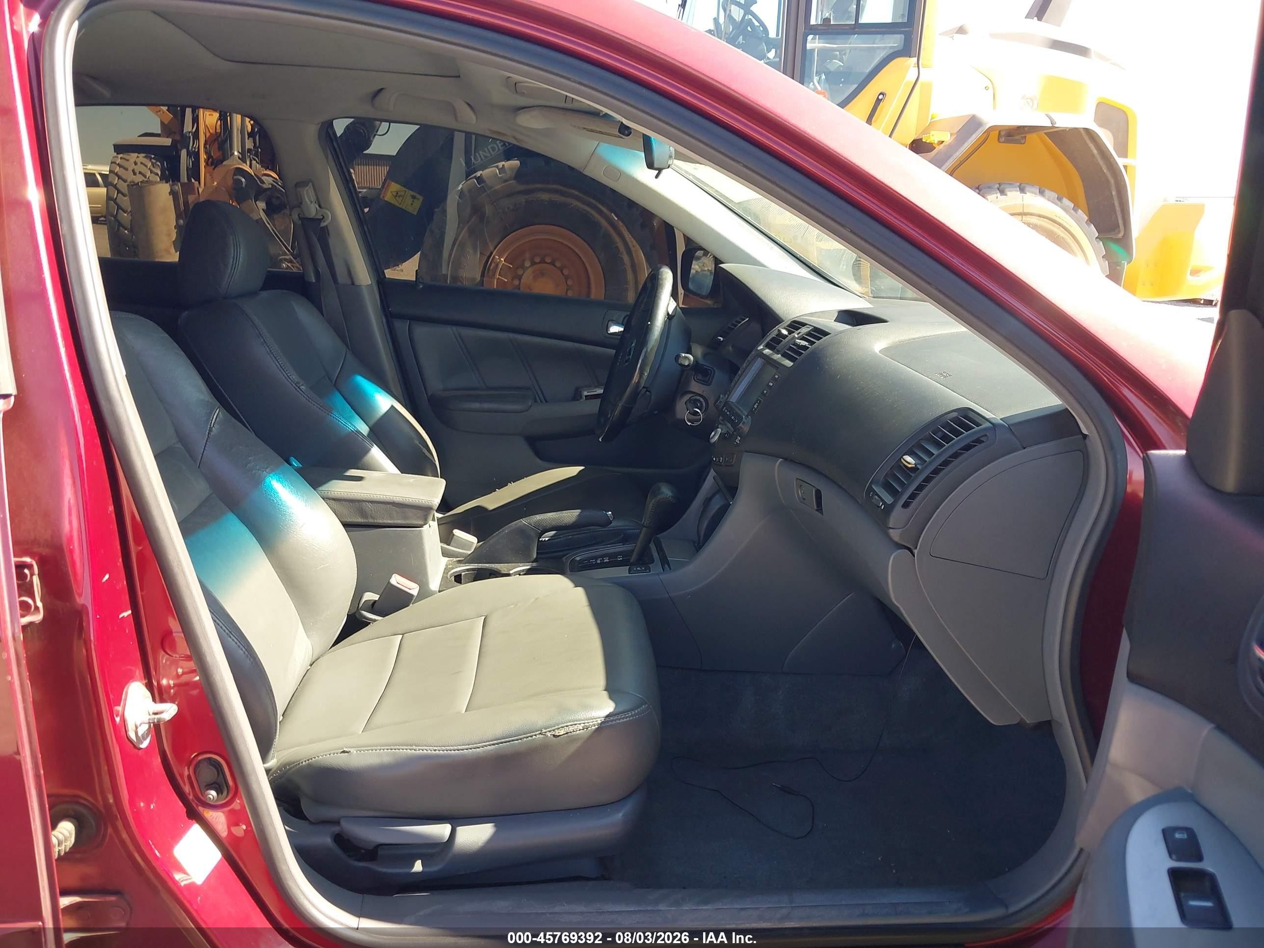 2004 Honda Accord 2.4 Ex Бордовый vin: 1HGCM56744A055104