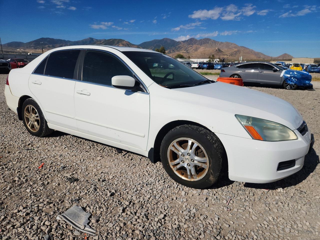 2007 Honda Accord Ex White vin: 1HGCM56747A227653