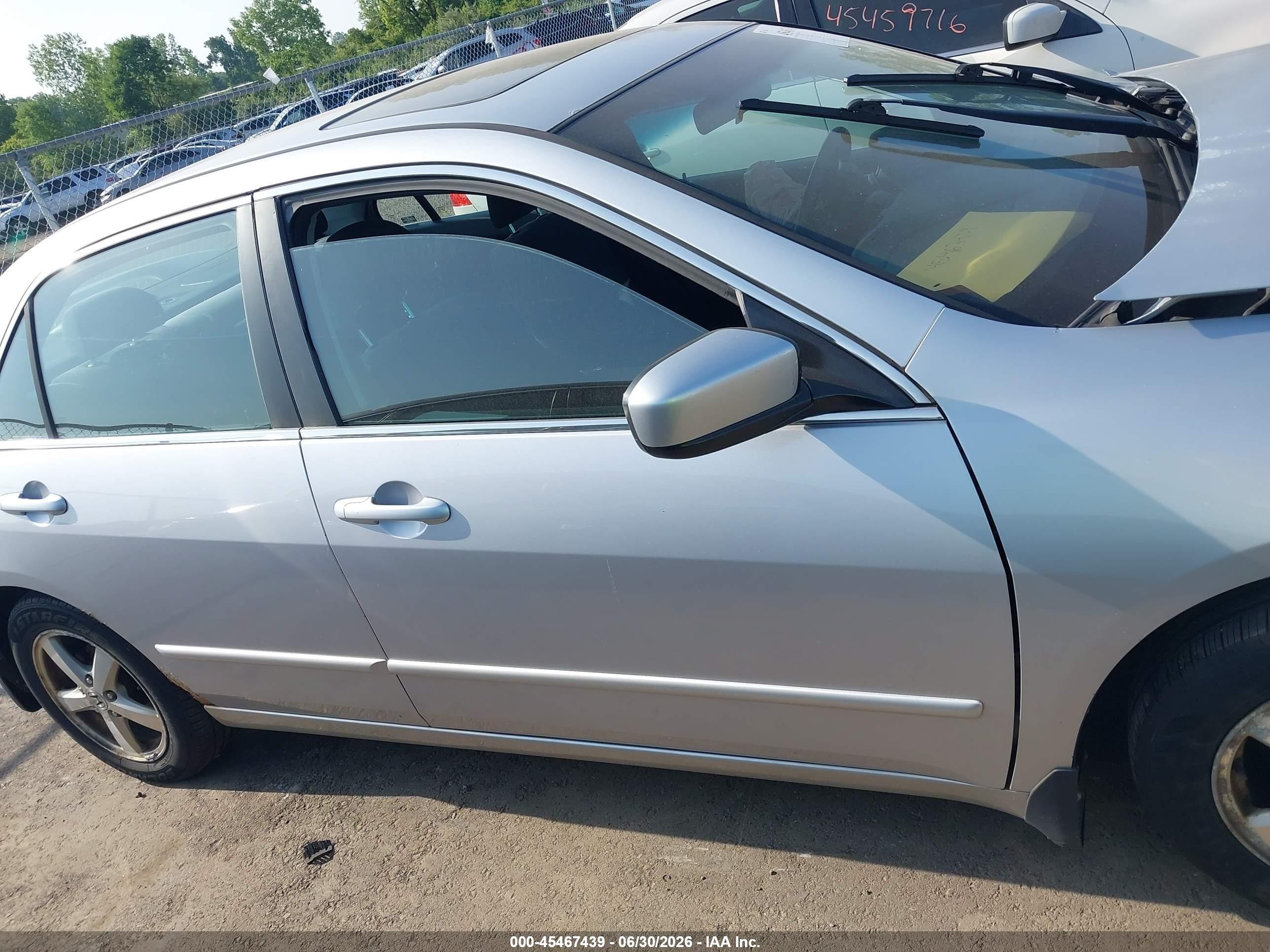2004 Honda Accord 2.4 Ex Серый vin: 1HGCM56754A075443