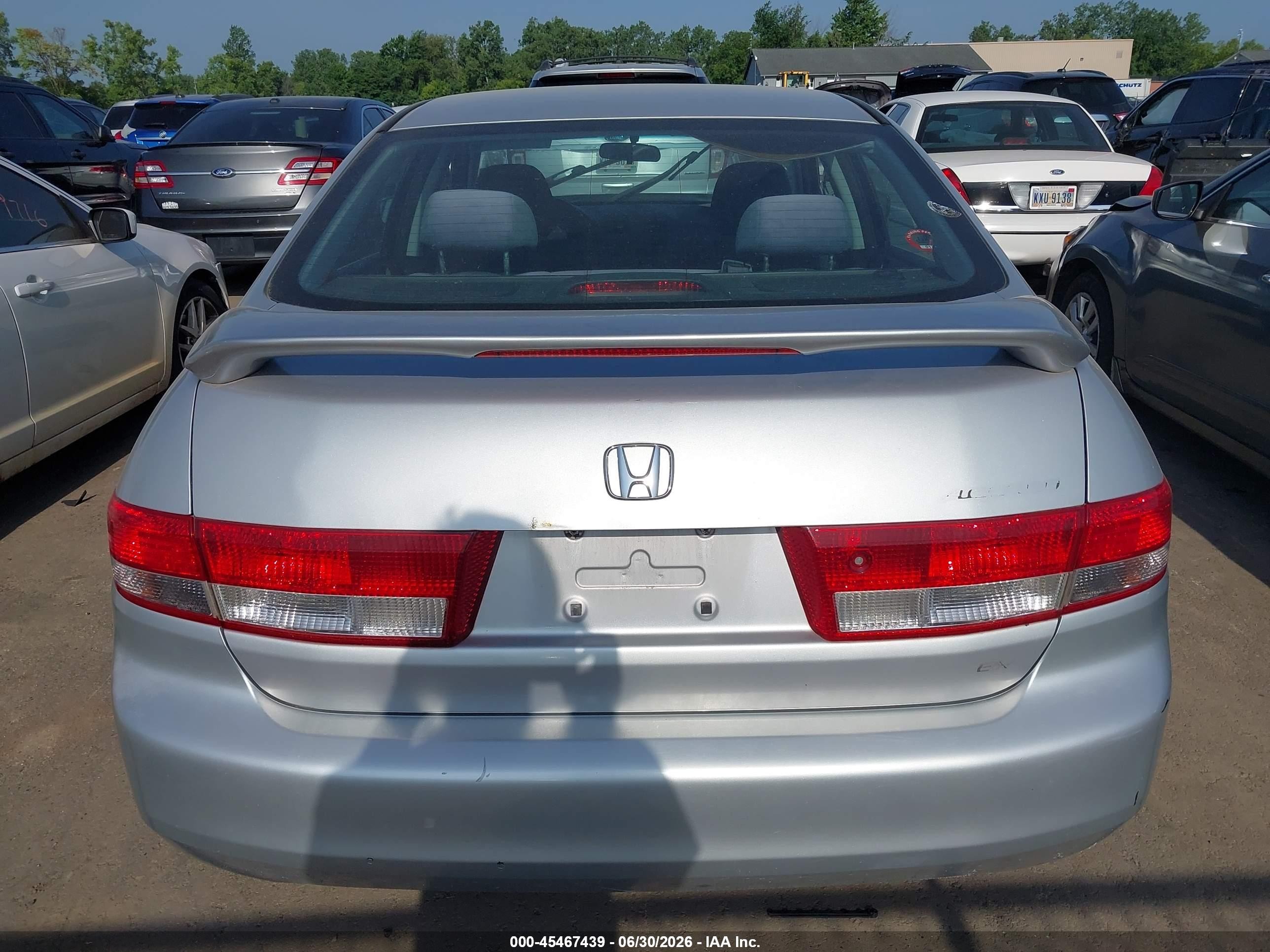 2004 Honda Accord 2.4 Ex Серый vin: 1HGCM56754A075443