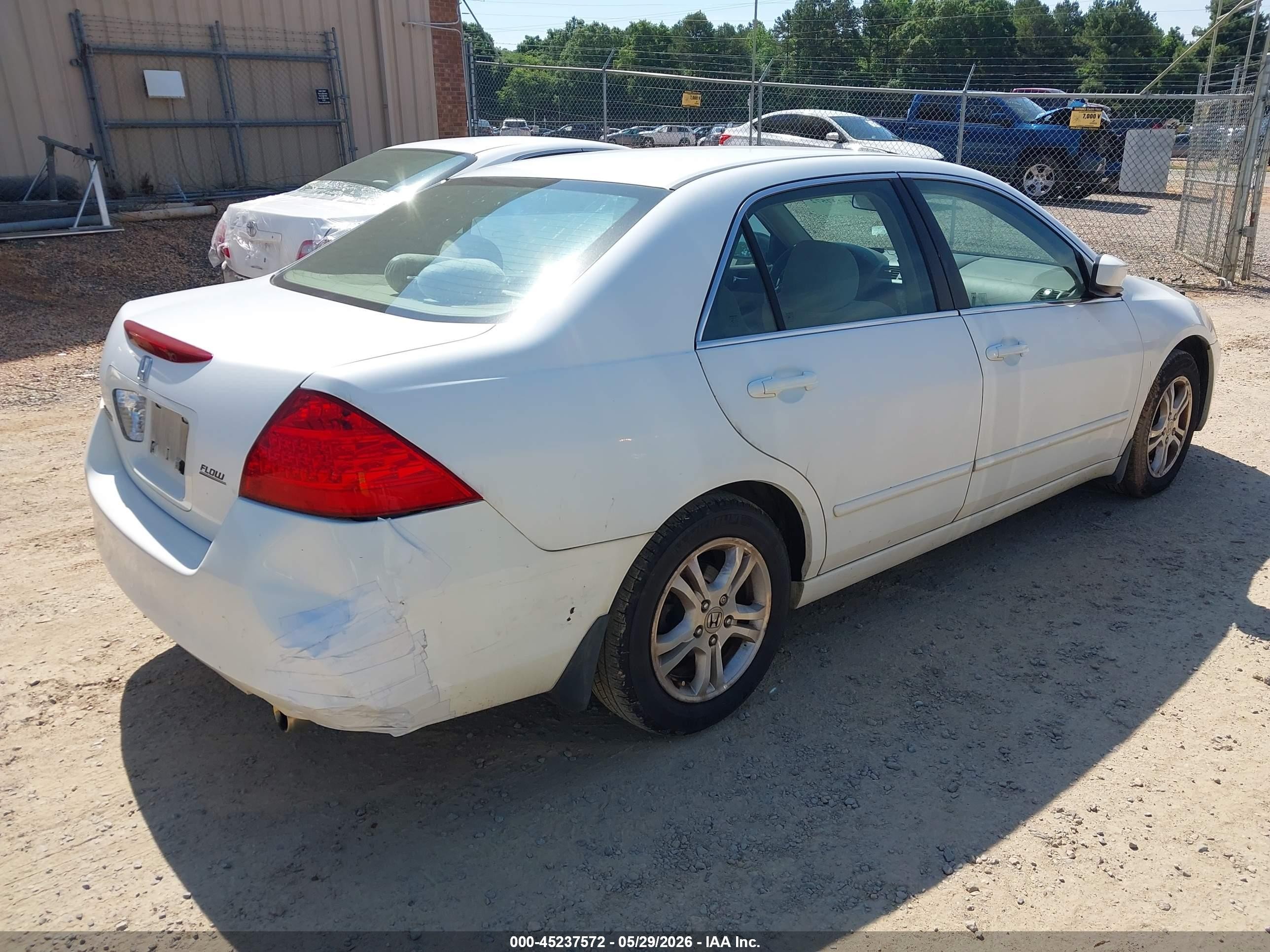 2006 Honda Accord 2.4 Ex White vin: 1HGCM56756A150869