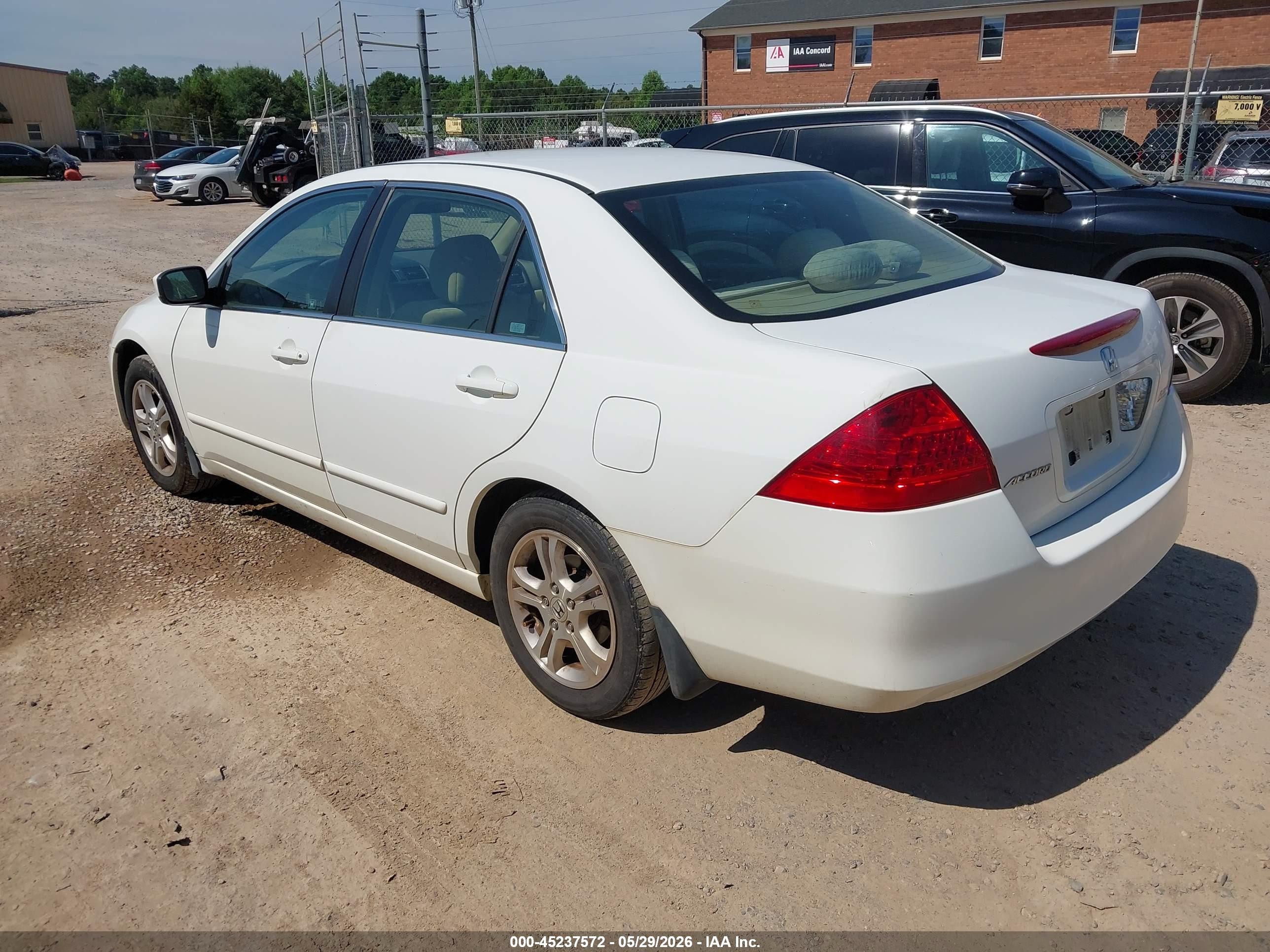 2006 Honda Accord 2.4 Ex White vin: 1HGCM56756A150869