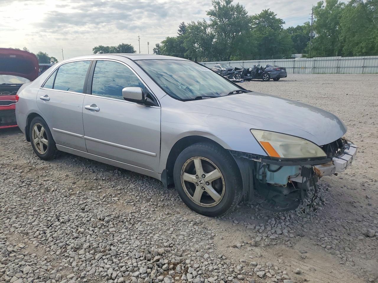 2004 Honda Accord Ex Silver vin: 1HGCM56764A073085