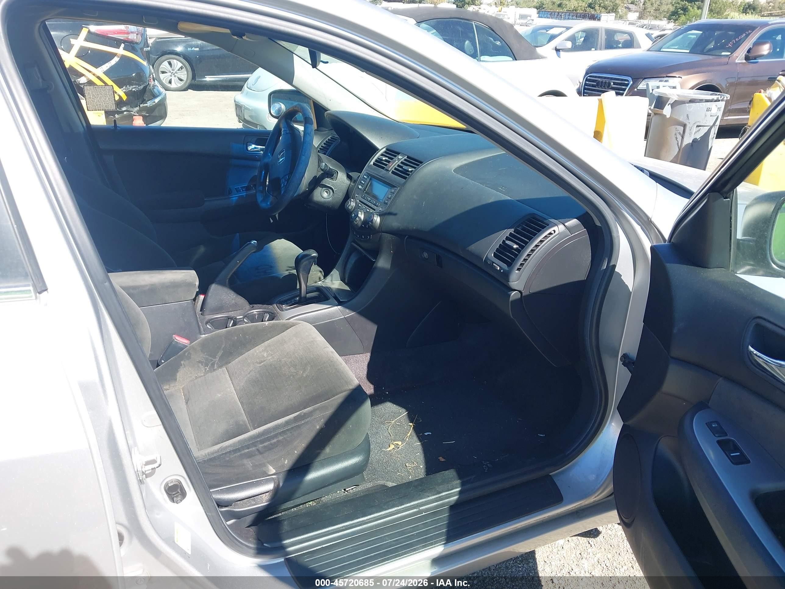 2007 Honda Accord 2.4 Ex Серый vin: 1HGCM56767A112567