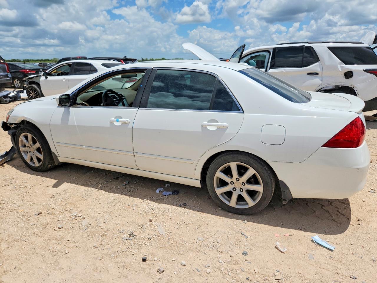 2007 Honda Accord Ex White vin: 1HGCM56767A201023