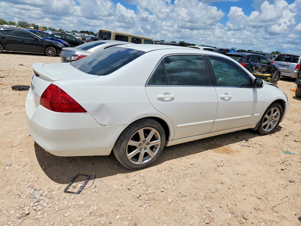 2007 Honda Accord Ex White vin: 1HGCM56767A201023