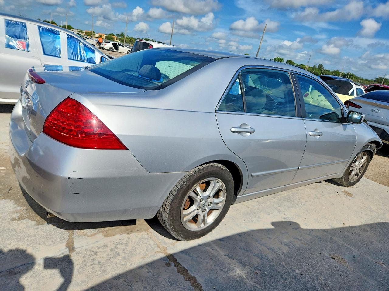 2007 Honda Accord Ex Серебряный vin: 1HGCM56777A044117